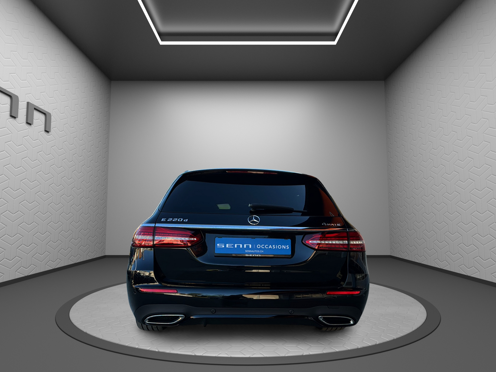 MERCEDES-BENZ E 220 d T 4Matic AMG Line 9G-Tronic-image-4