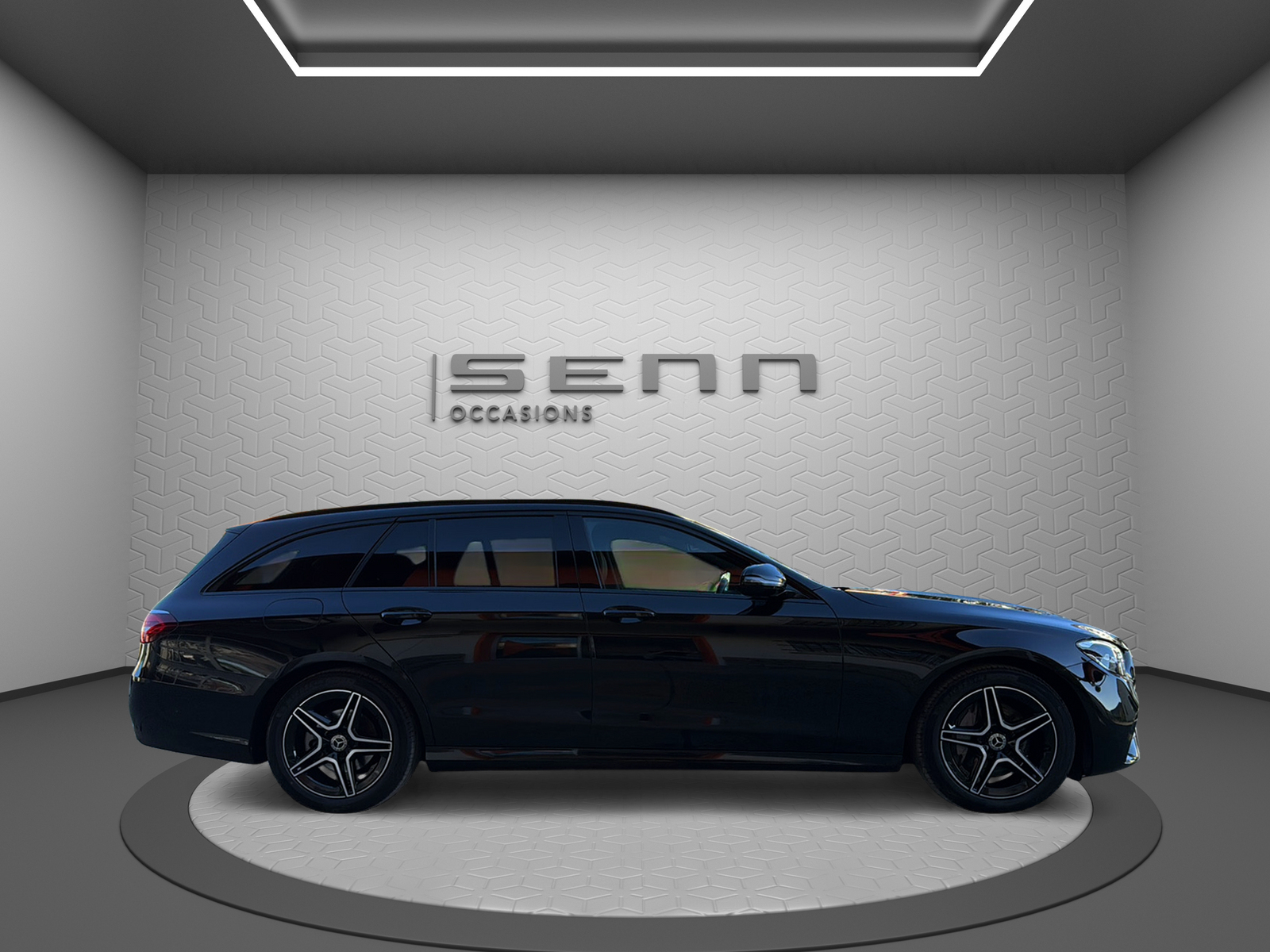 MERCEDES-BENZ E 220 d T 4Matic AMG Line 9G-Tronic-image-6