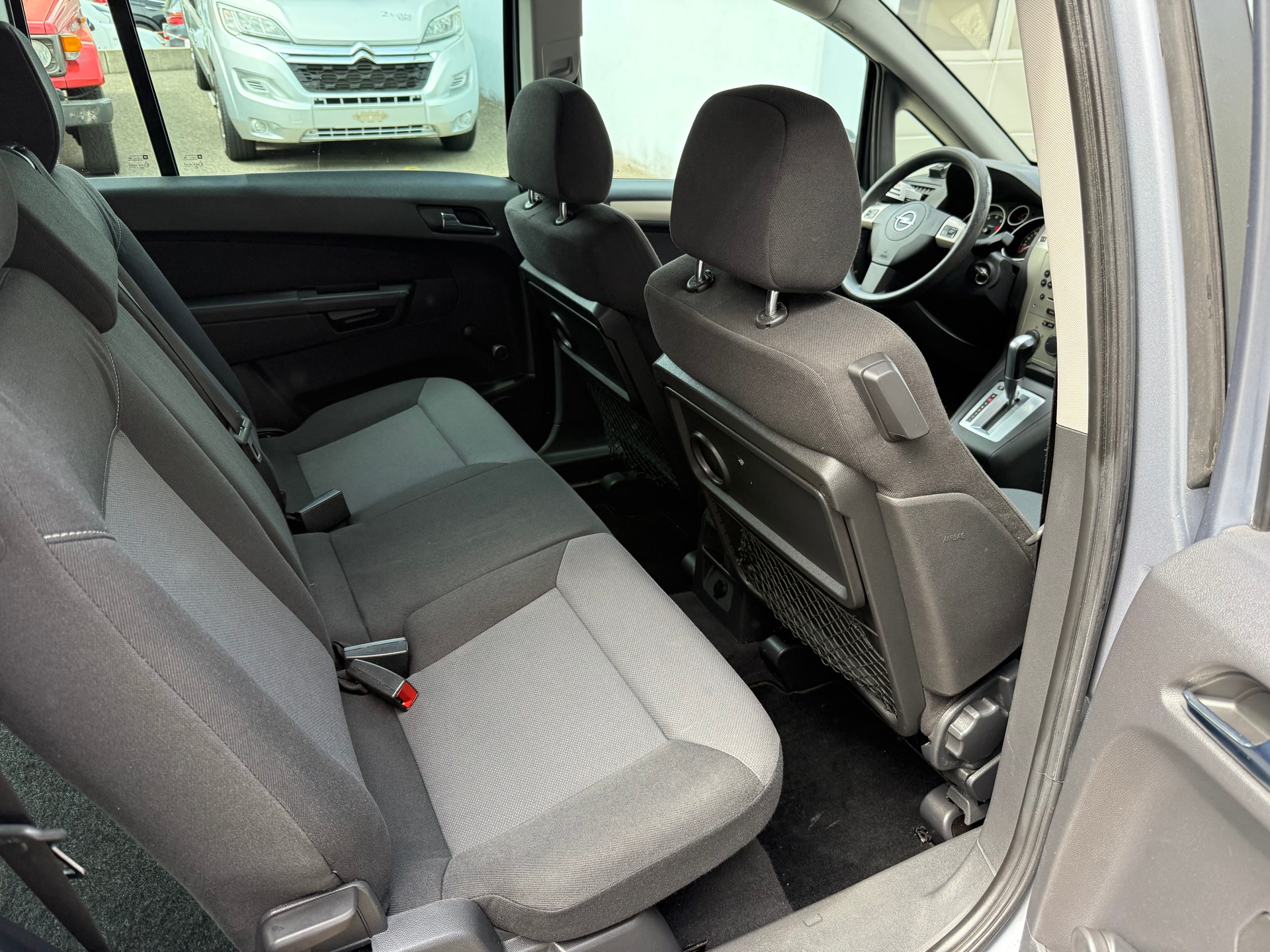 OPEL Zafira 2.2i 16V Enjoy Automatic-image-22