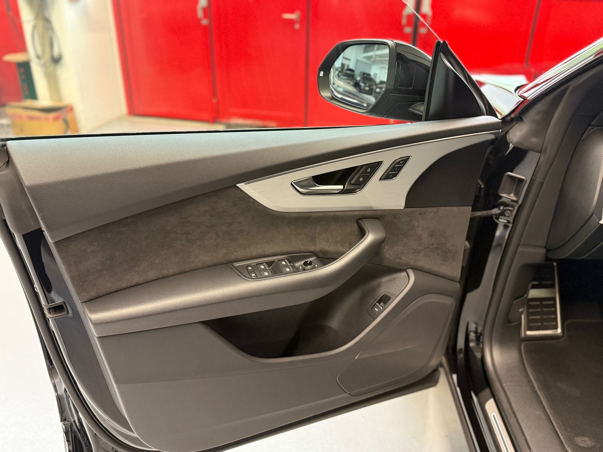 AUDI Q8 50 TDI quattro tiptronic-image-8
