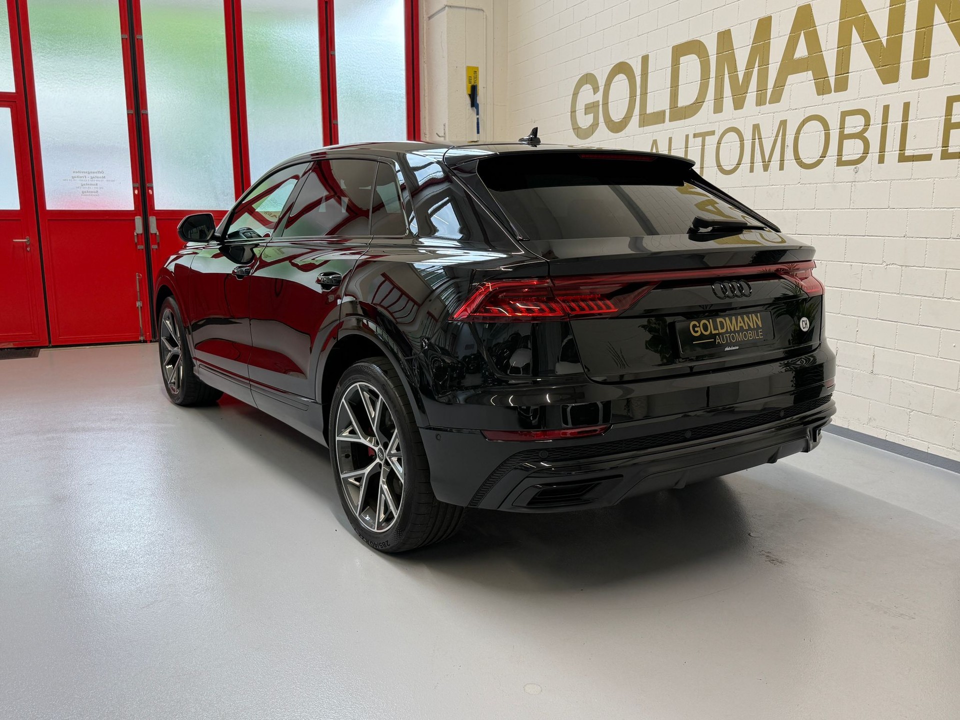 AUDI Q8 50 TDI quattro tiptronic-image-2