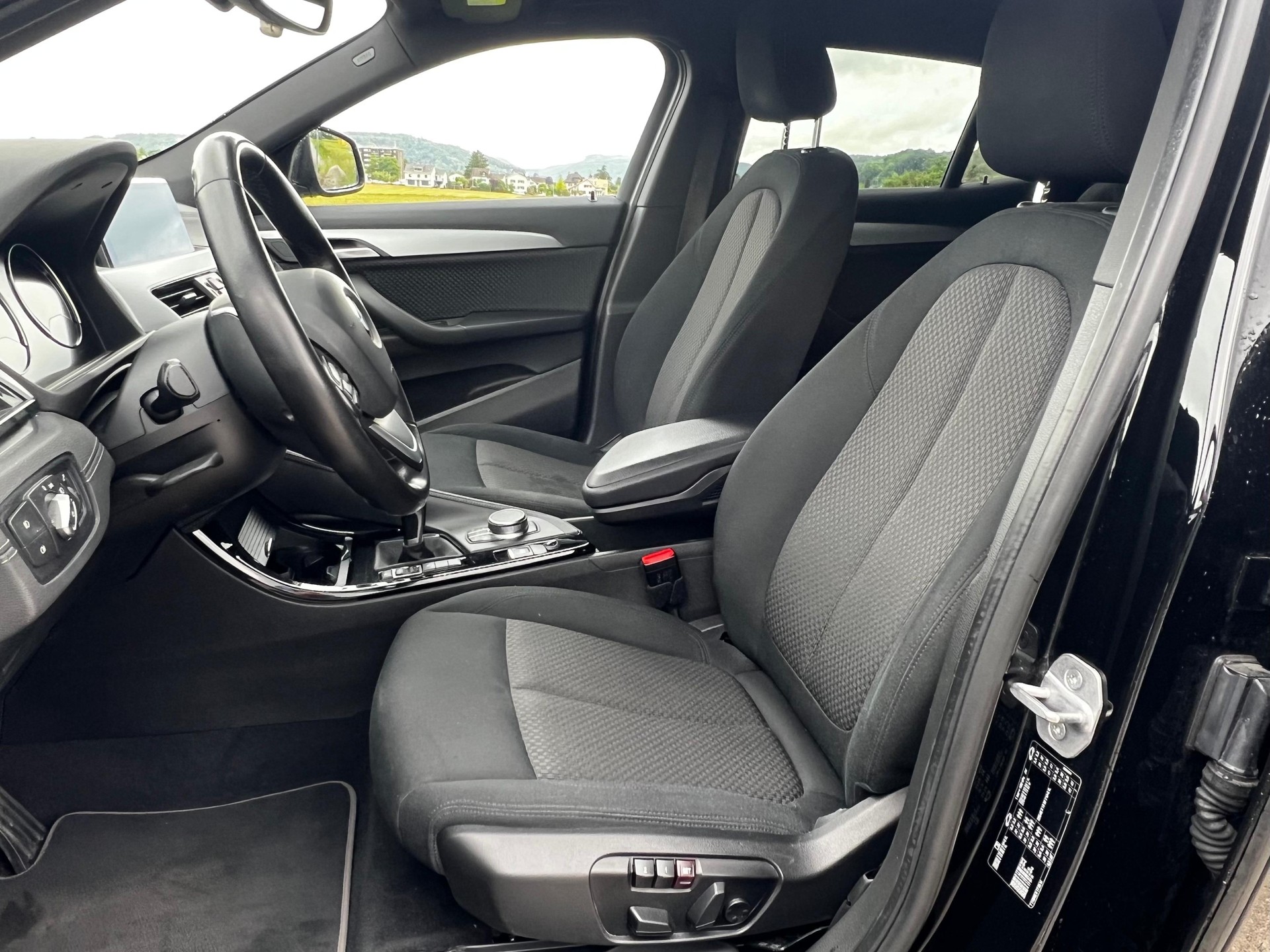 BMW X2 sDrive 18d Steptronic-image-10