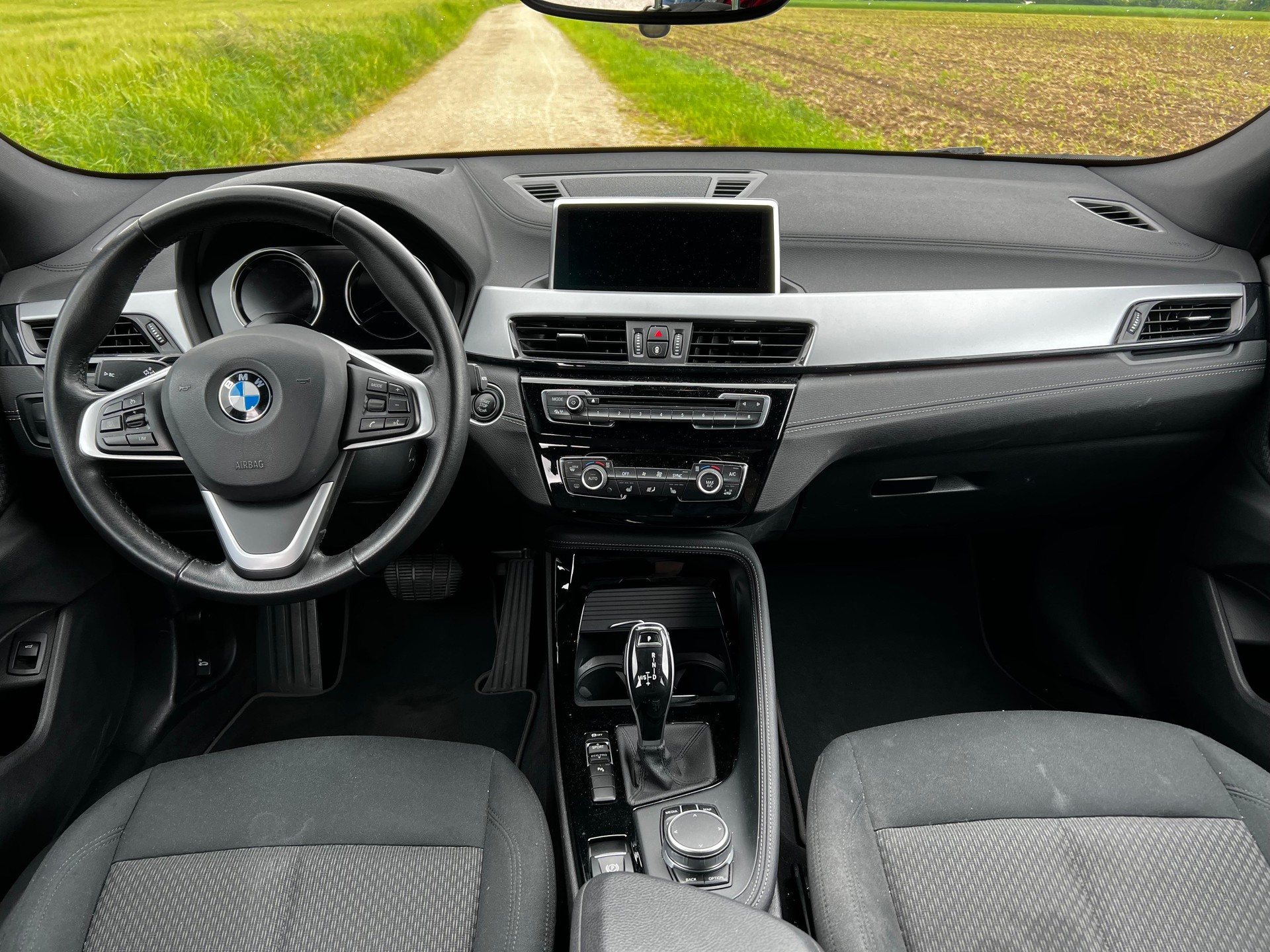 BMW X2 sDrive 18d Steptronic-image-9