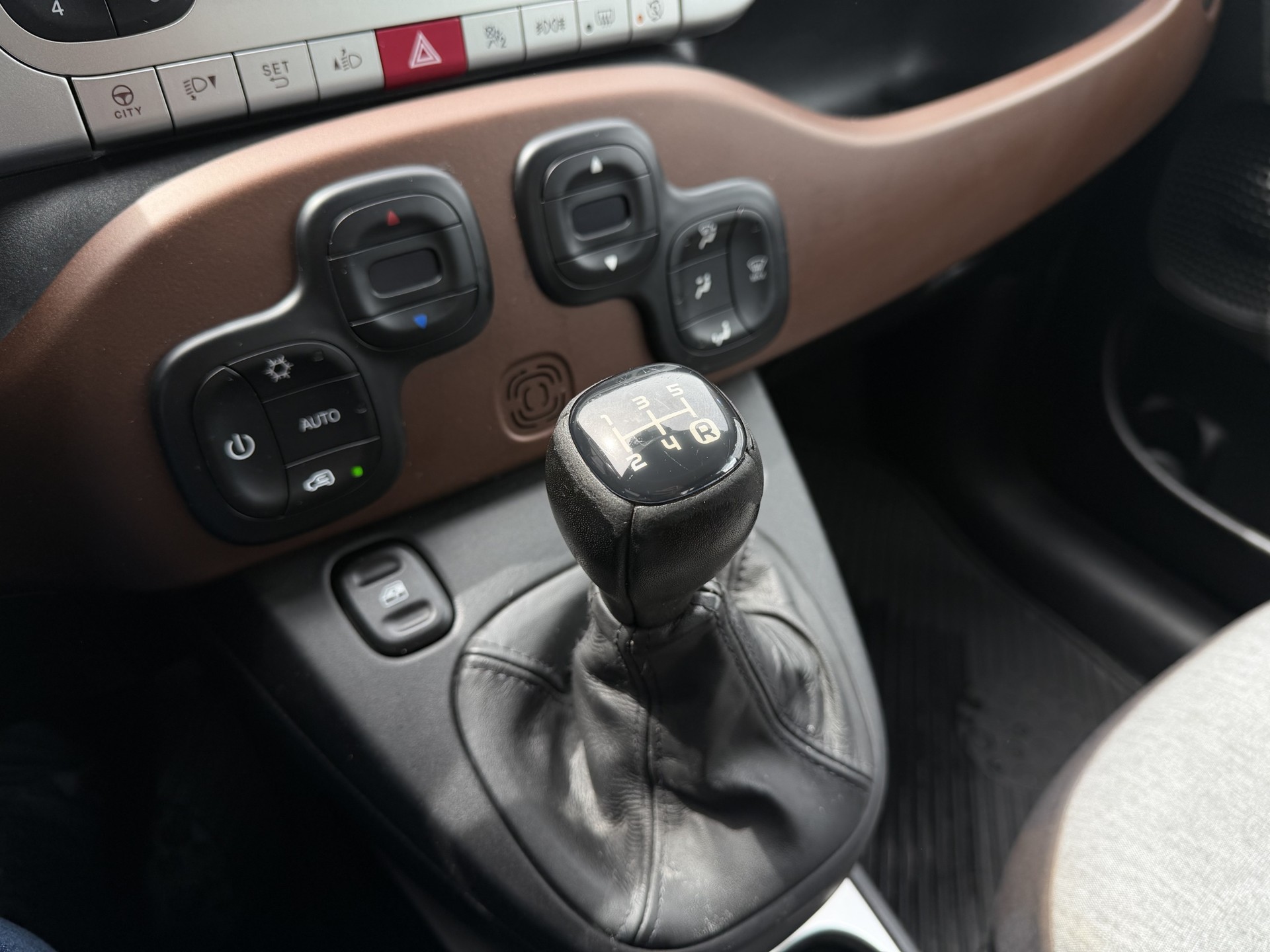 FIAT Panda 1.3 MJ Cross 4x4-image-14
