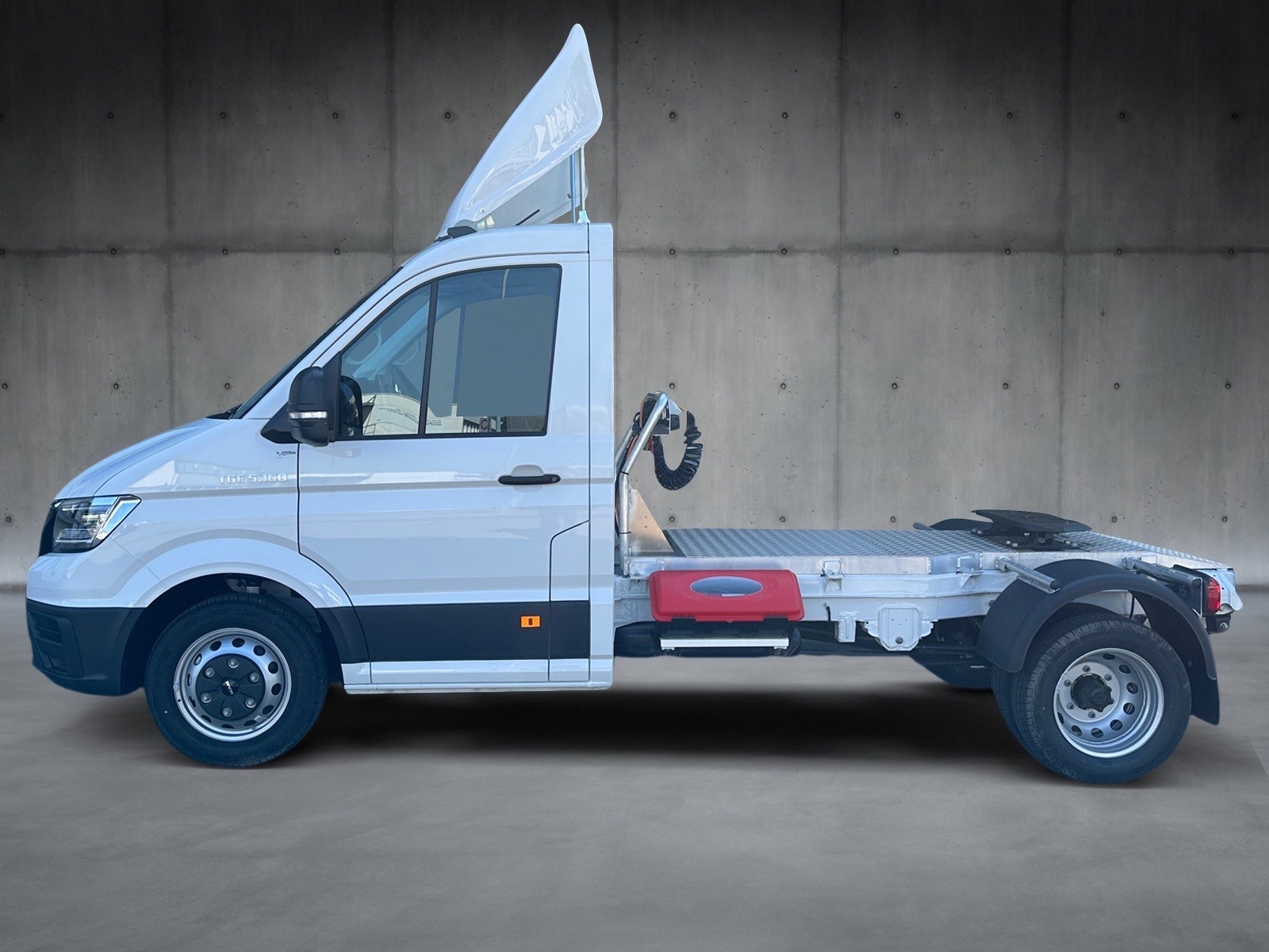 MAN TGE 3.5t Sattelschlepper Automat-showroom-element-1