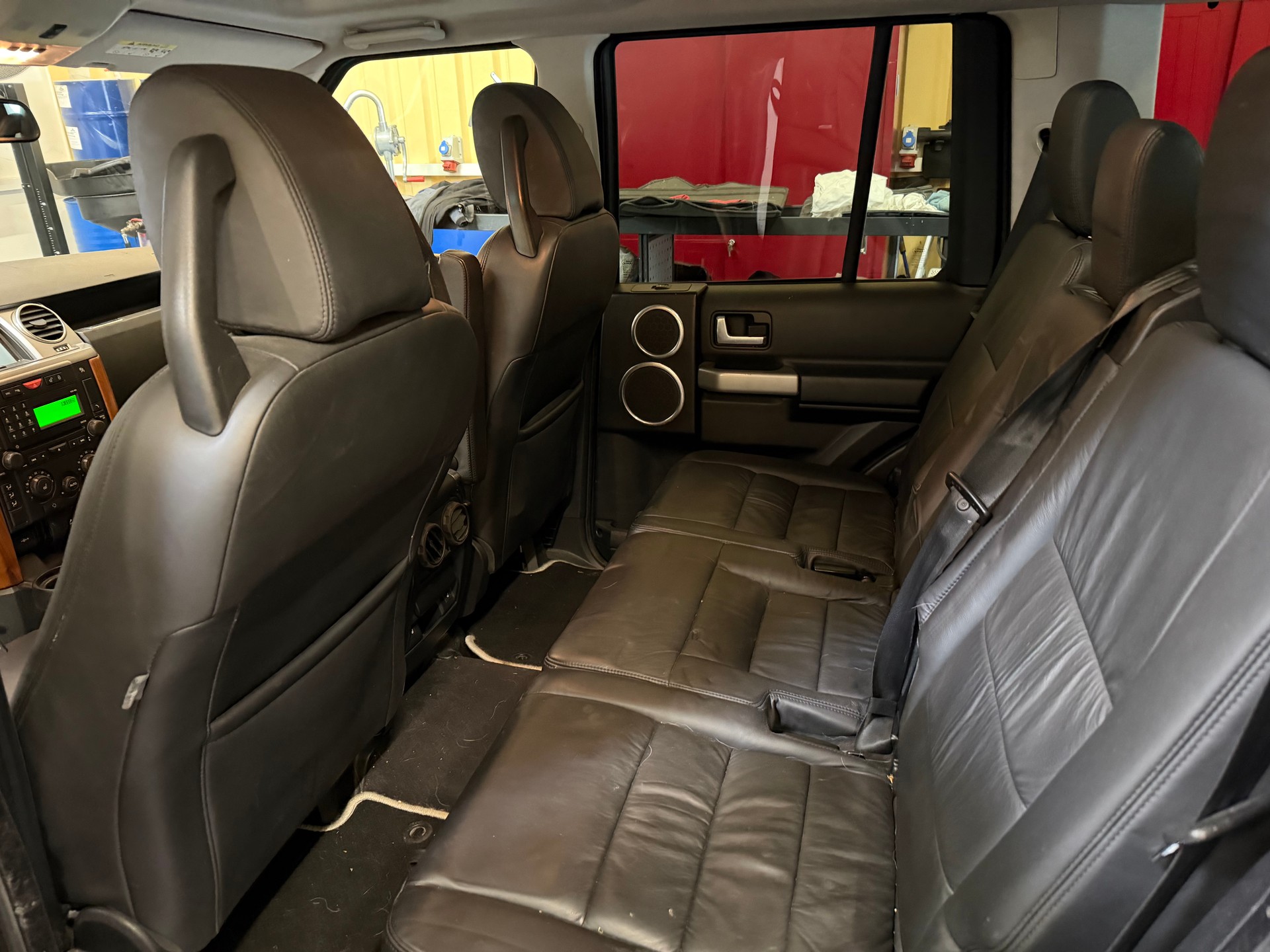 LAND ROVER Discovery 2.7d V6 HSE Automatic-image-8