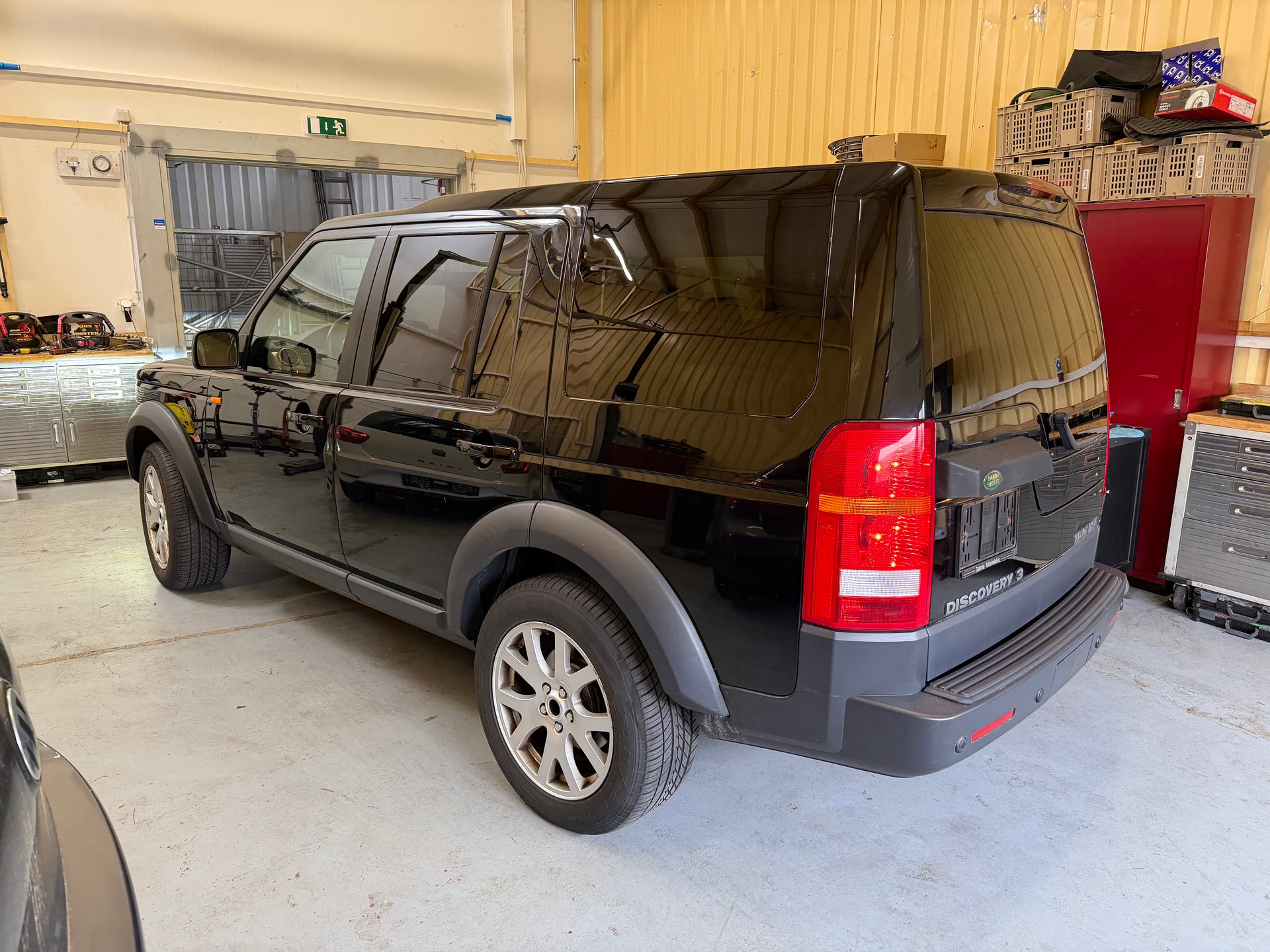 LAND ROVER Discovery 2.7d V6 HSE Automatic-image-4