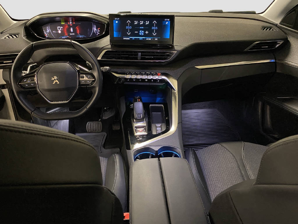 PEUGEOT 3008 1.2 PureTech Allure Pack-image-10