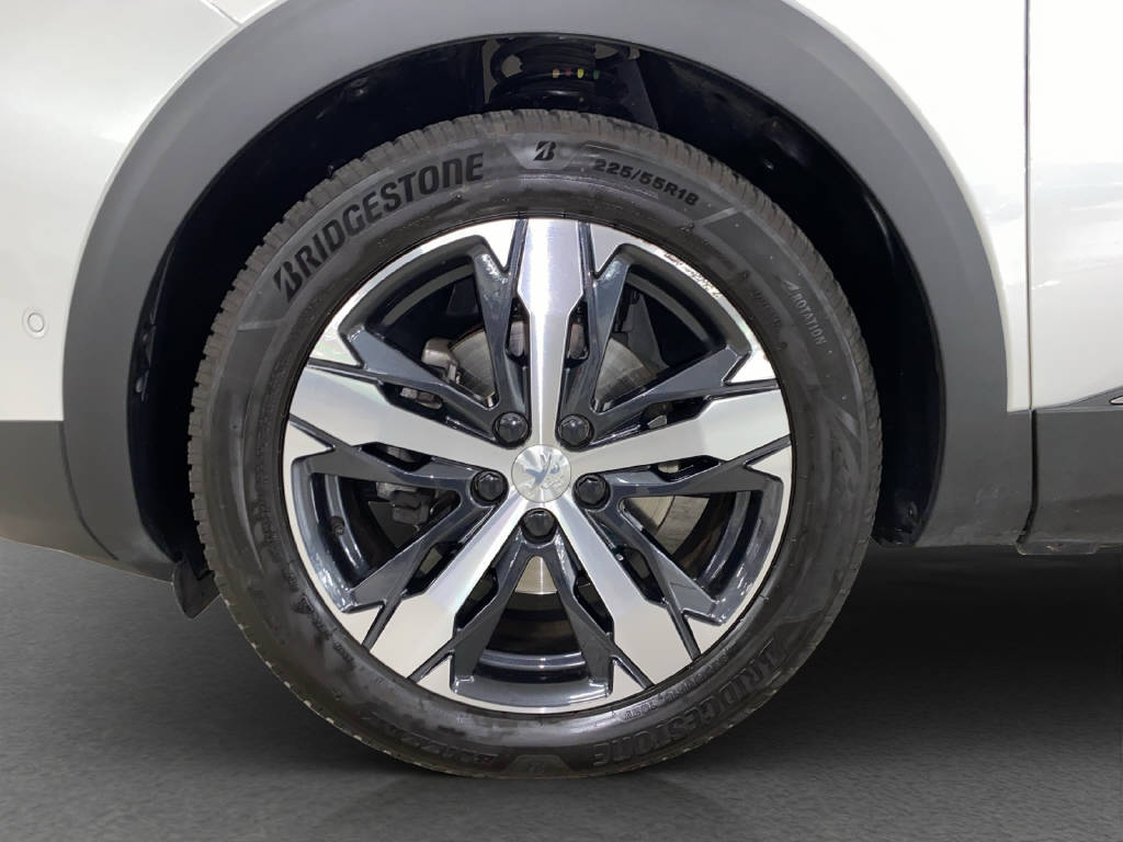 PEUGEOT 3008 1.2 PureTech Allure Pack-image-14