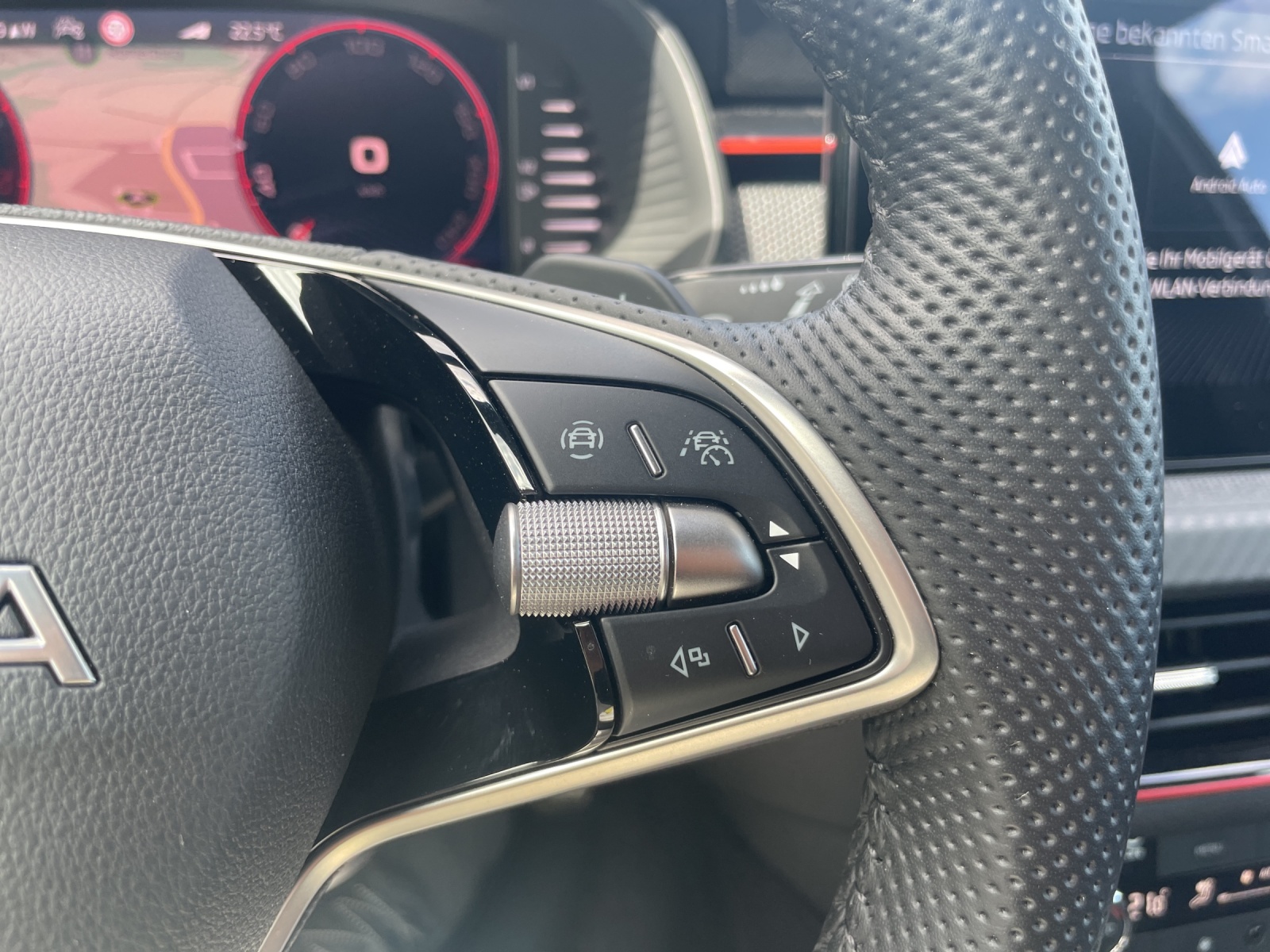 SKODA Scala 1.5 TSI Monte Carlo DSG-image-15