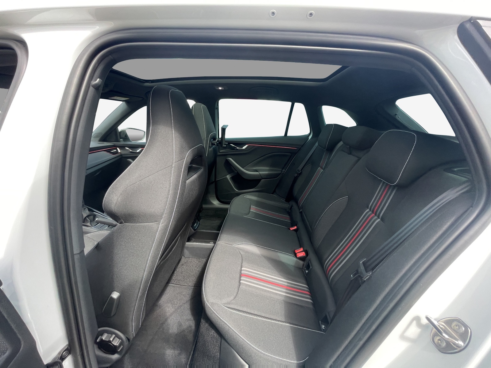 SKODA Scala 1.5 TSI Monte Carlo DSG-image-11