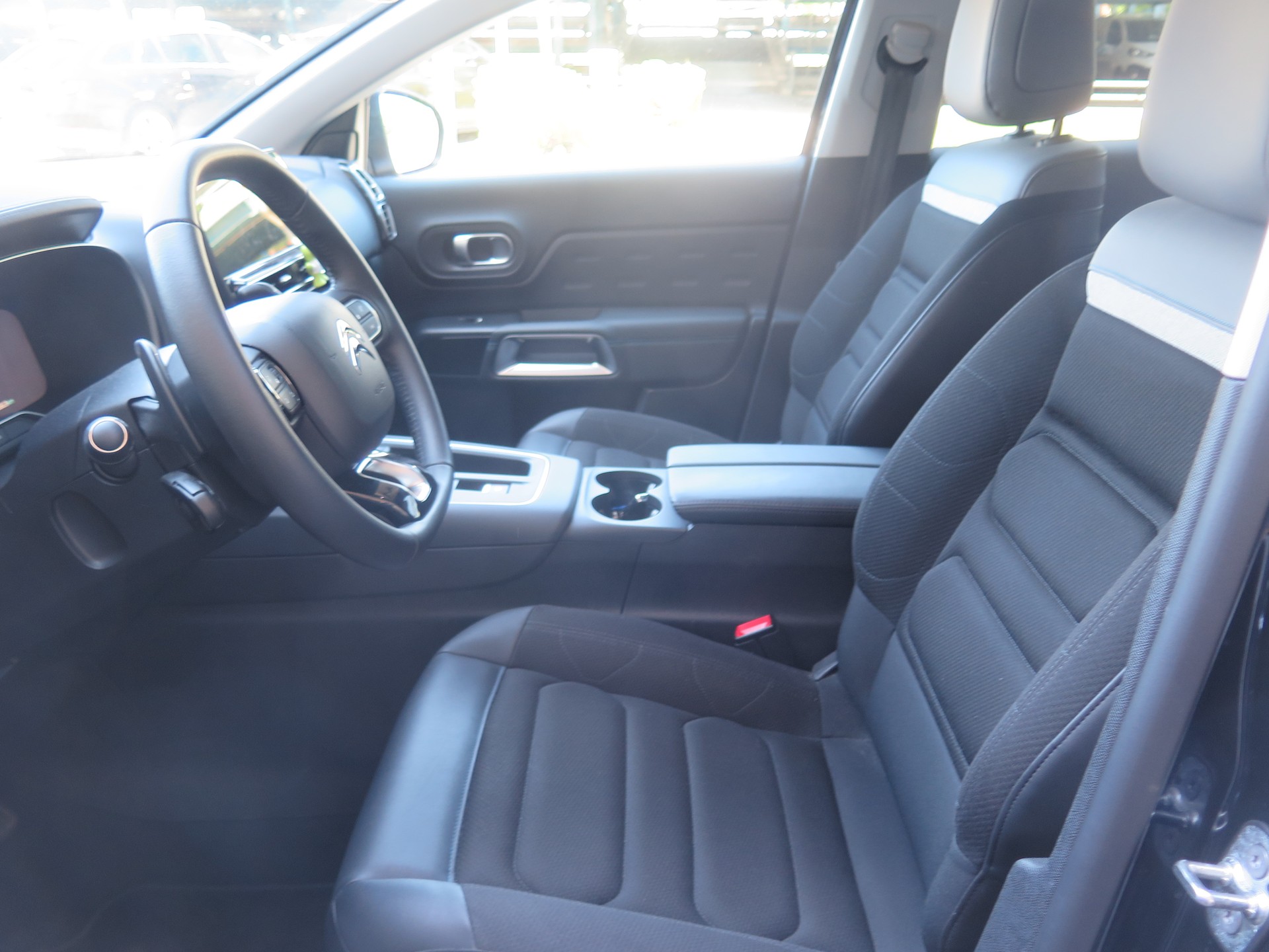 CITROEN C5 Aircross 1.6 PHEV Swiss Edition-image-8