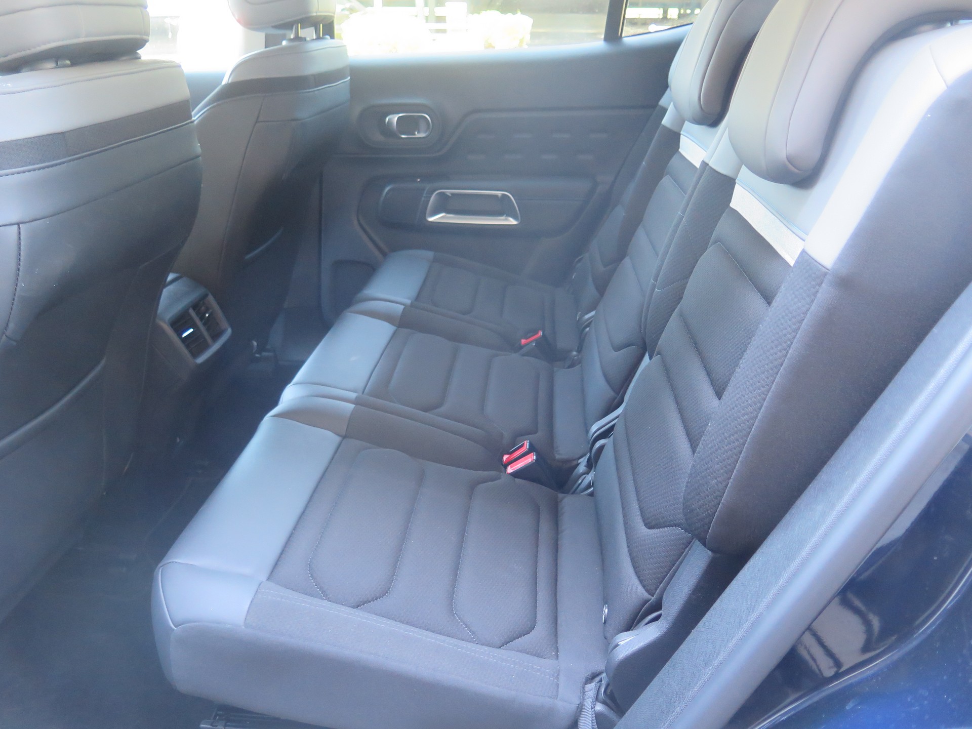 CITROEN C5 Aircross 1.6 PHEV Swiss Edition-image-9