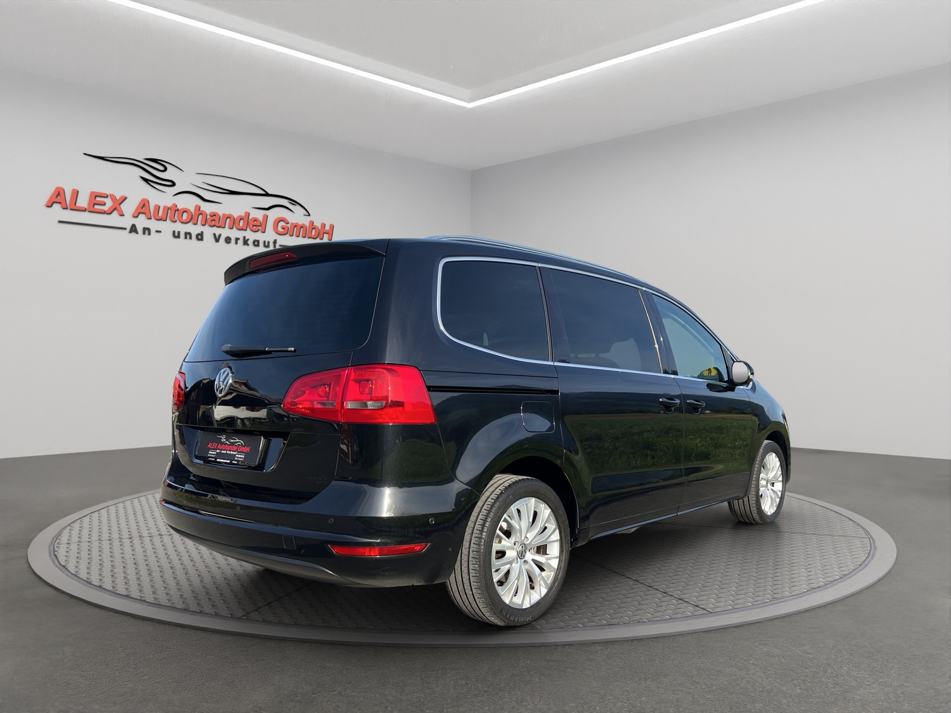 VW Sharan 2.0 TSI Comfortline DSG-image-4