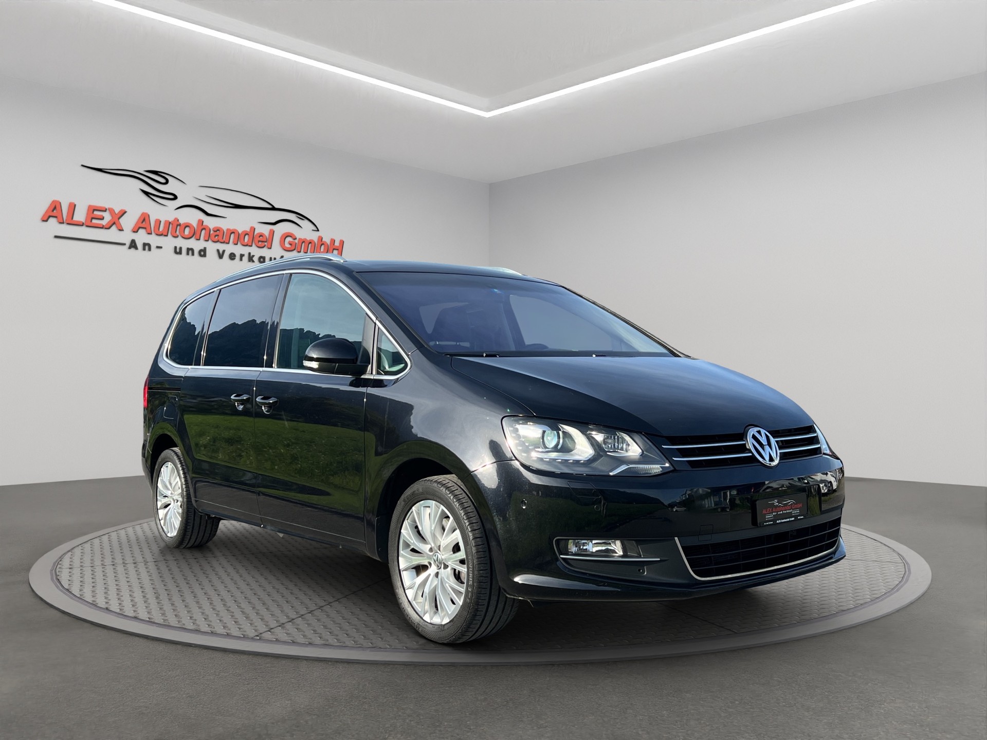 VW Sharan 2.0 TSI Comfortline DSG-image-6