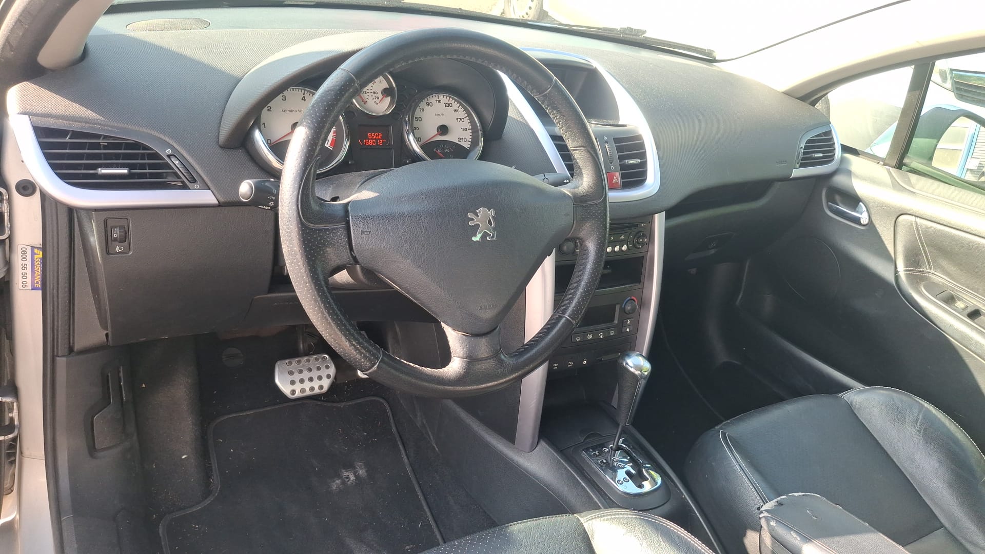 PEUGEOT 207 CC 1.6 16V Platinium Edition Automatic-image-8