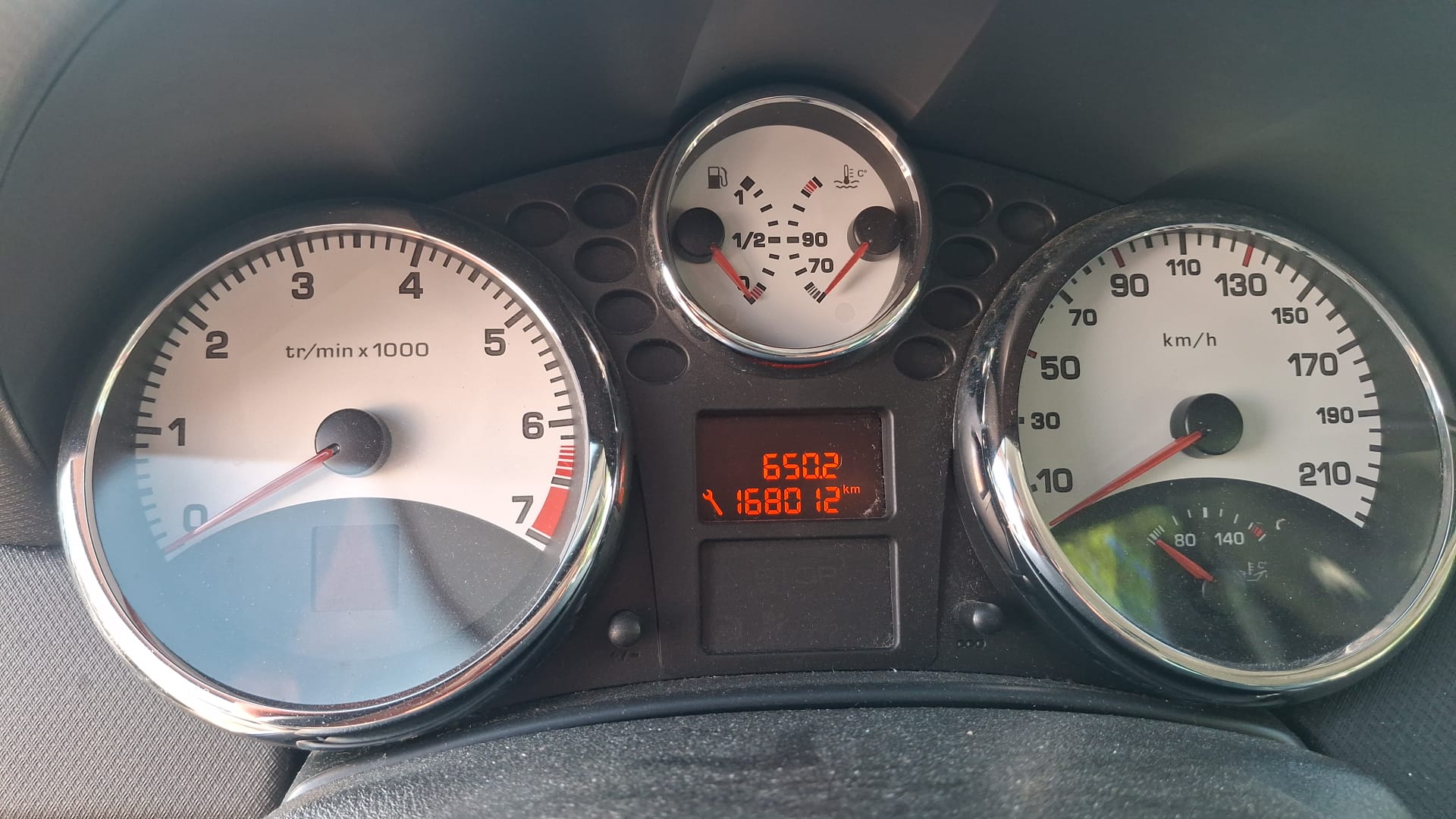 PEUGEOT 207 CC 1.6 16V Platinium Edition Automatic-image-9