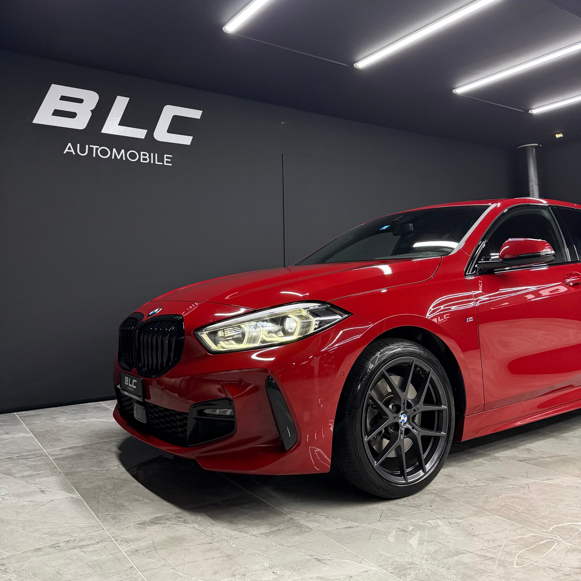 BMW 120d xDrive Steptronic M Sport-image-1
