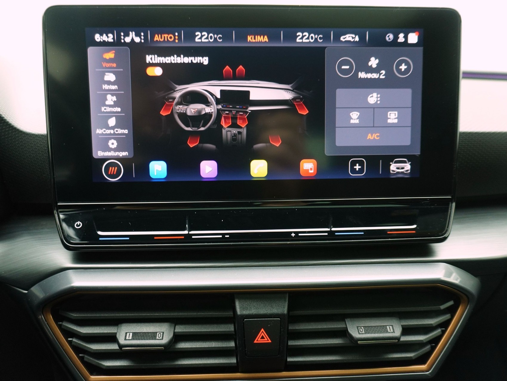 CUPRA Leon 2.0 TSI DSG VZ-image-20