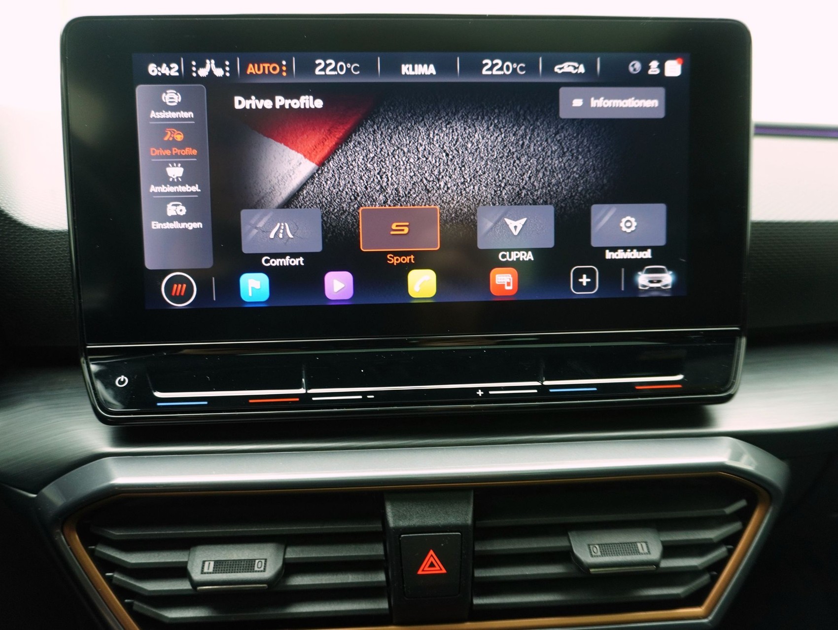 CUPRA Leon 2.0 TSI DSG VZ-image-23