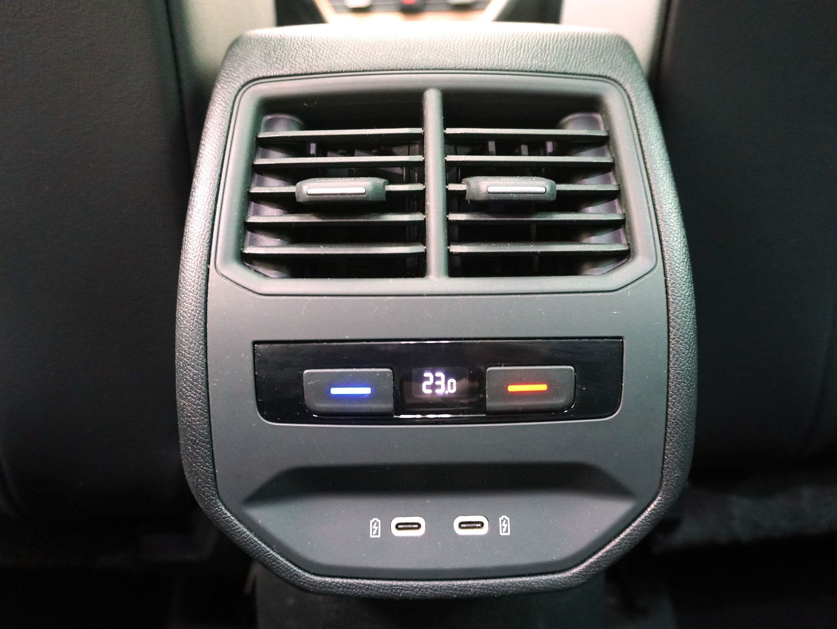 CUPRA Leon 2.0 TSI DSG VZ-image-13