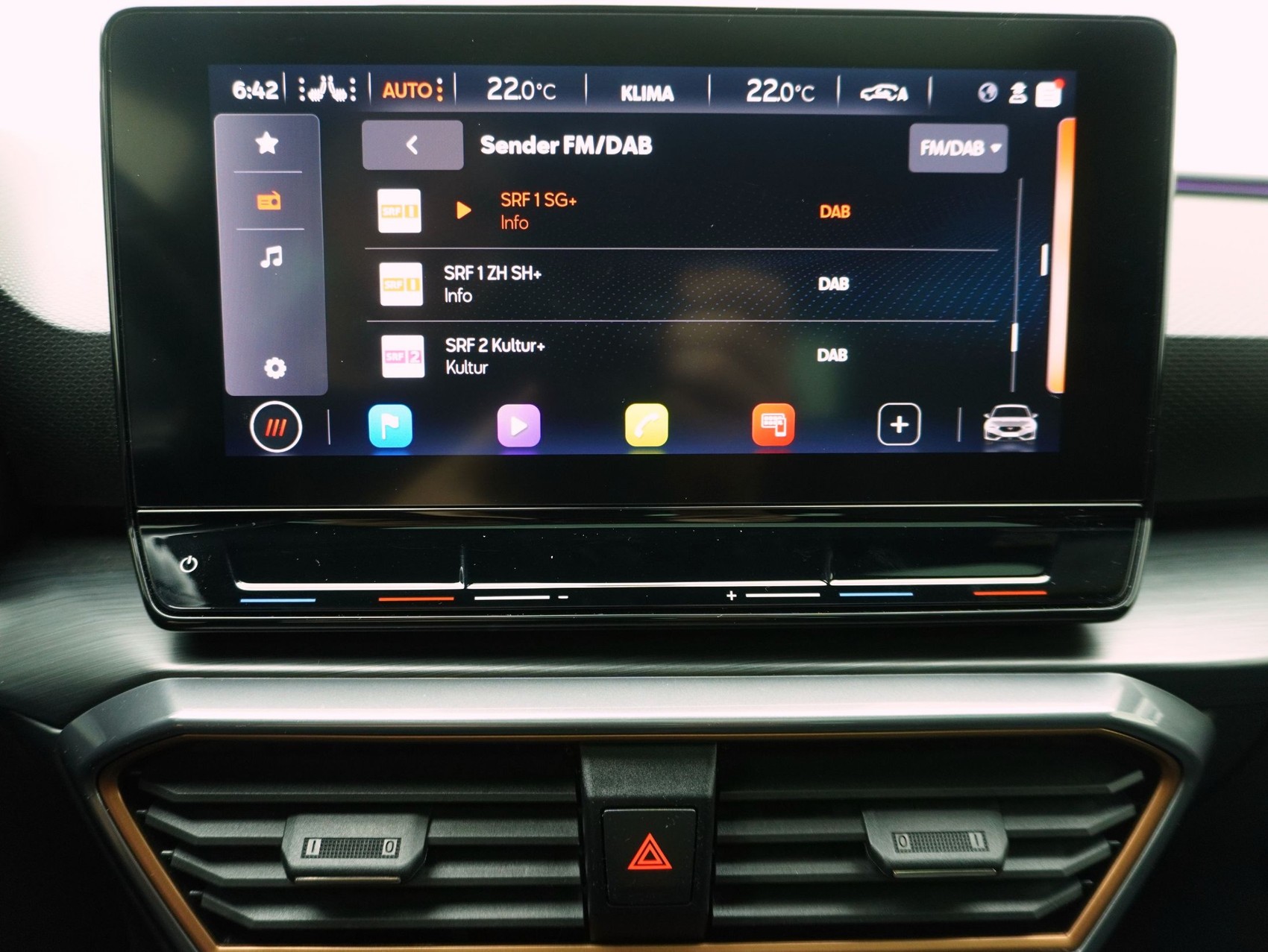 CUPRA Leon 2.0 TSI DSG VZ-image-22