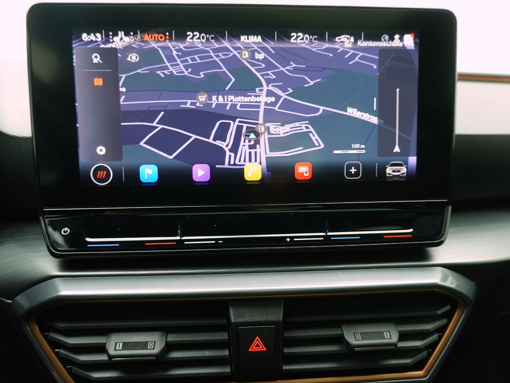 CUPRA Leon 2.0 TSI DSG VZ-image-27