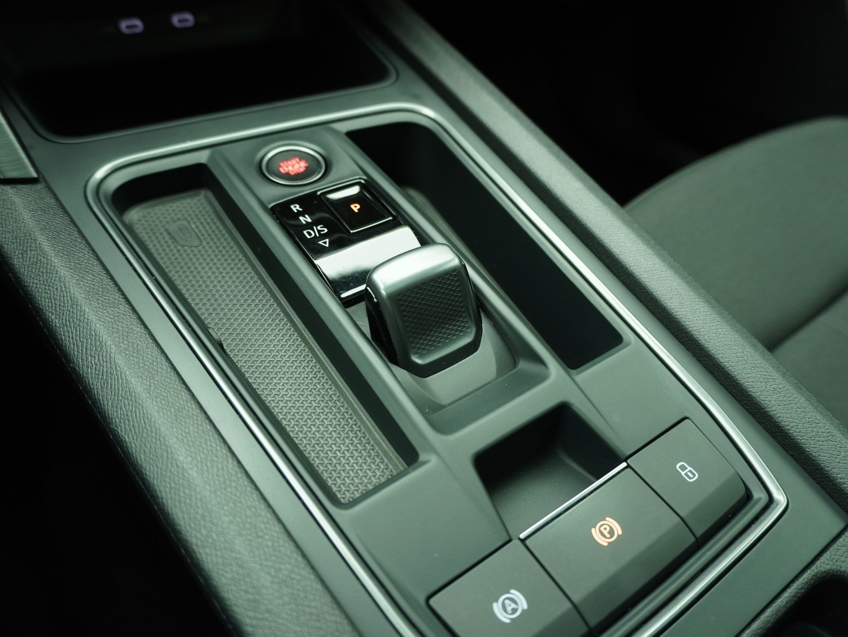 CUPRA Leon 2.0 TSI DSG VZ-image-16