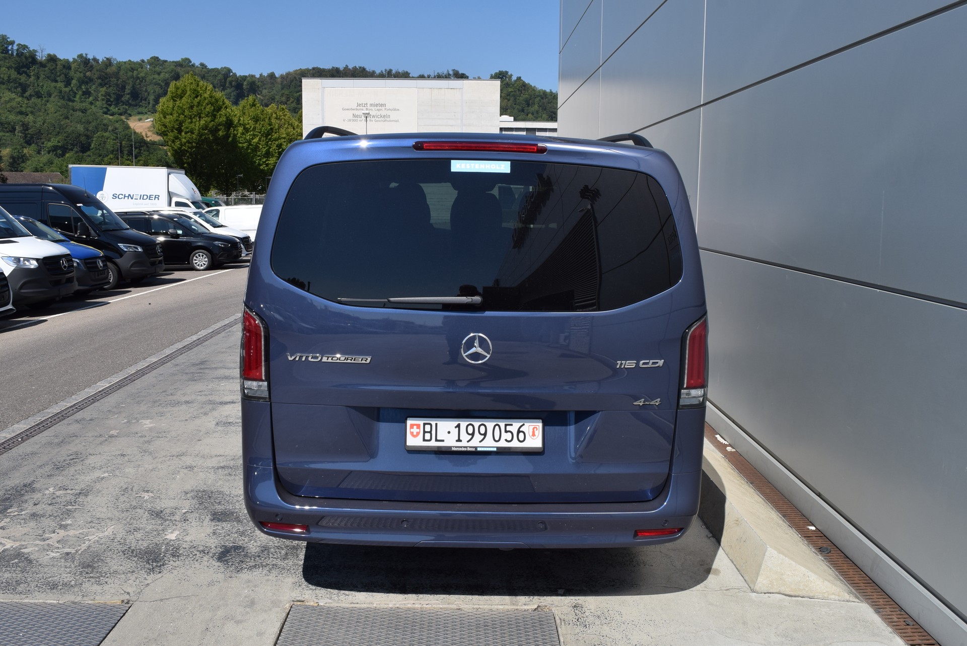 MERCEDES-BENZ Vito 116 CDI Lang Tourer 9G-Tronic 4M Select-image-3