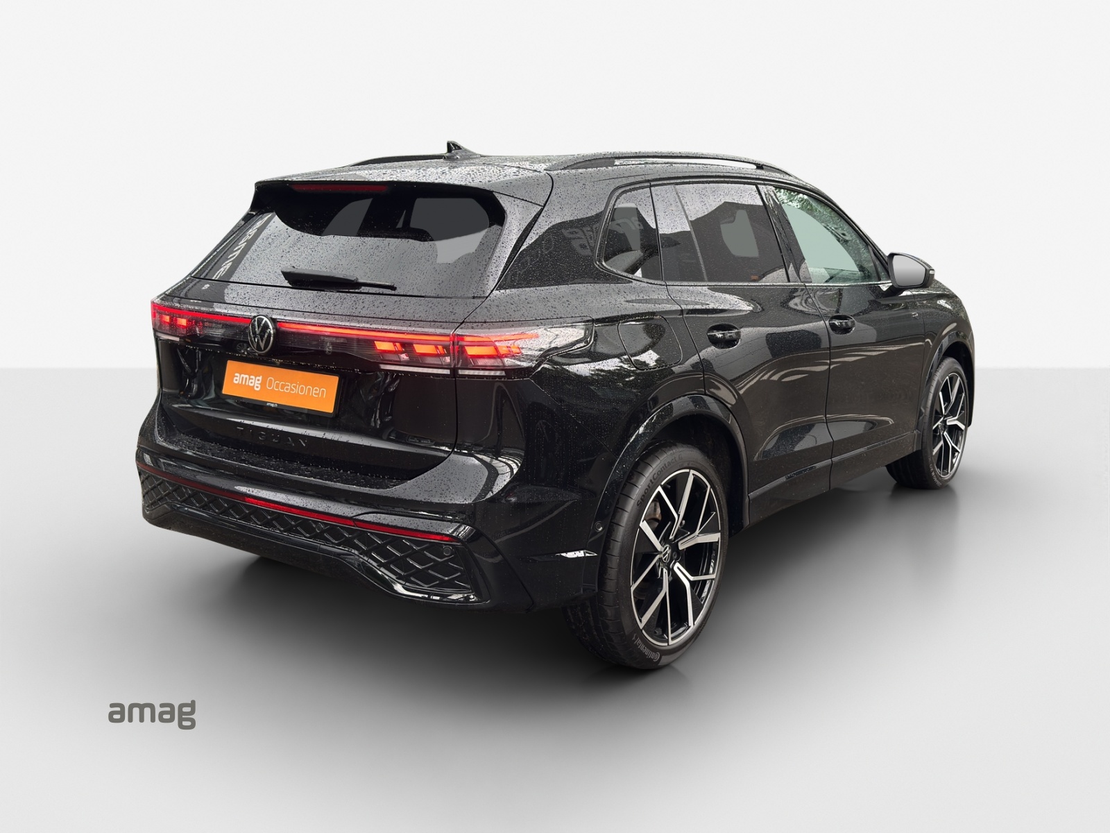 VW Tiguan 2.0 TSI DSG R-Line 4Motion-image-4