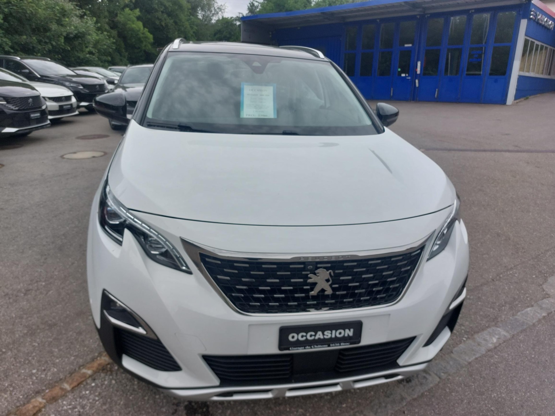 PEUGEOT 5008 1.5 BlueHDi Allure-image-6