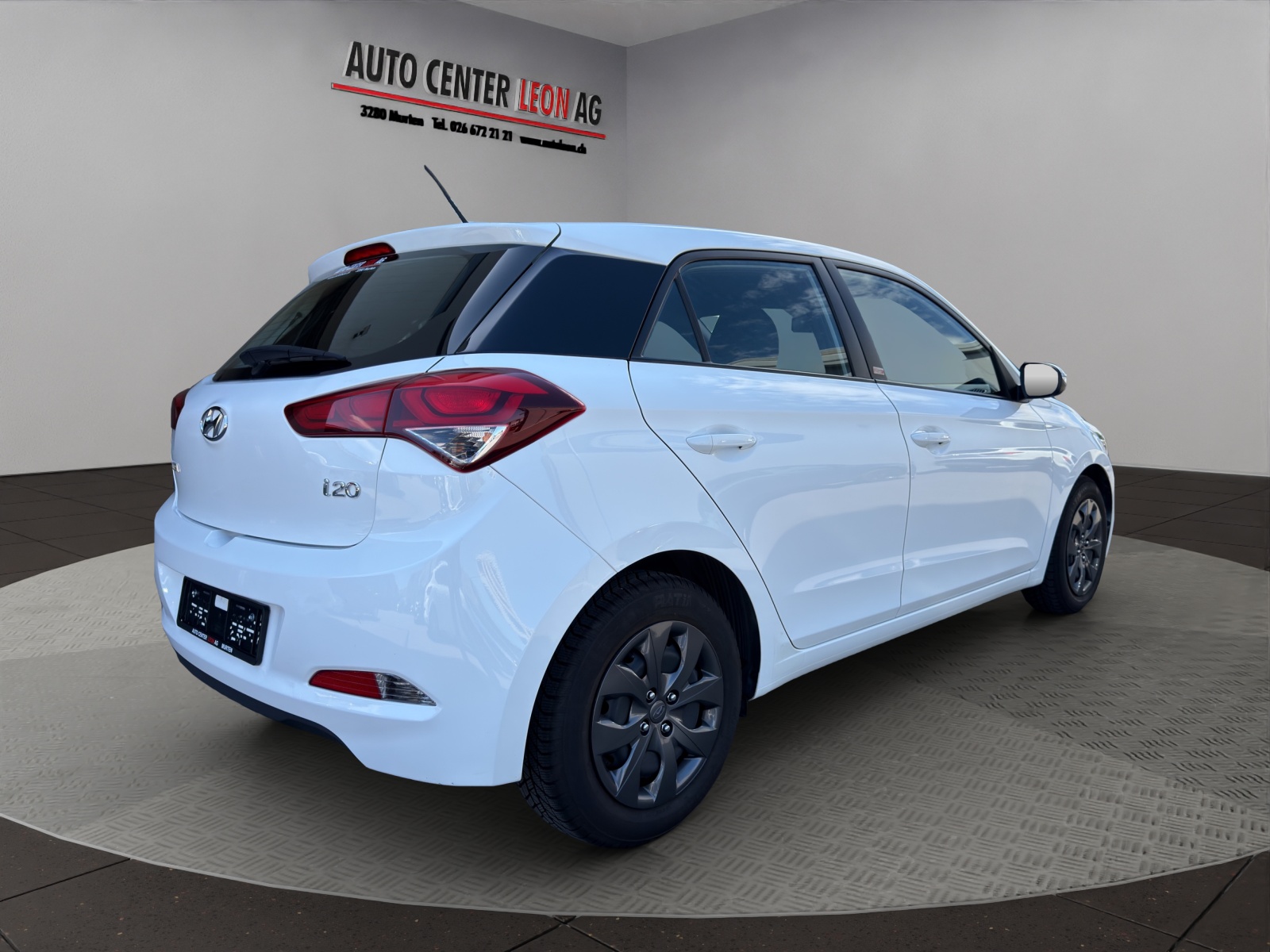 HYUNDAI i20 1.2 Amplia-image-5