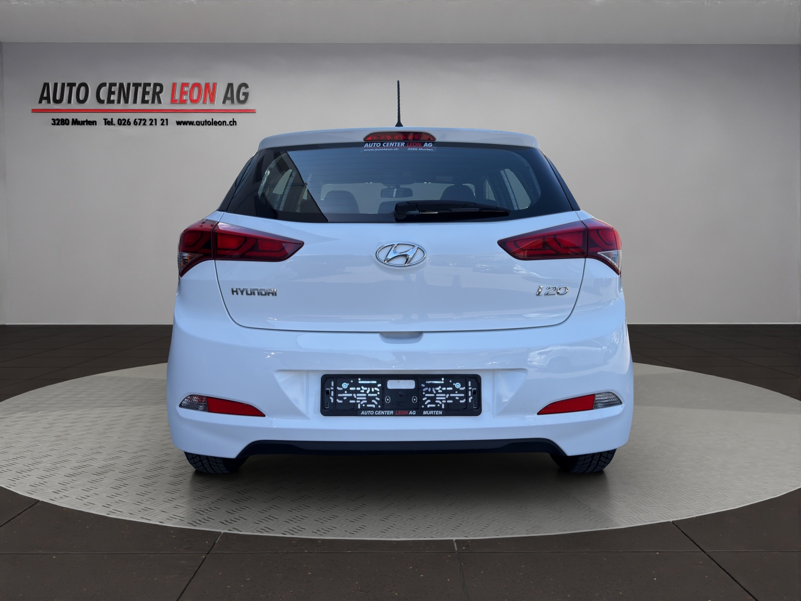 HYUNDAI i20 1.2 Amplia-image-4