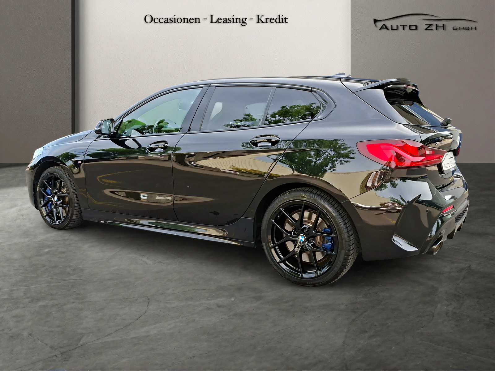 BMW M135i xDrive Steptronic-image-5