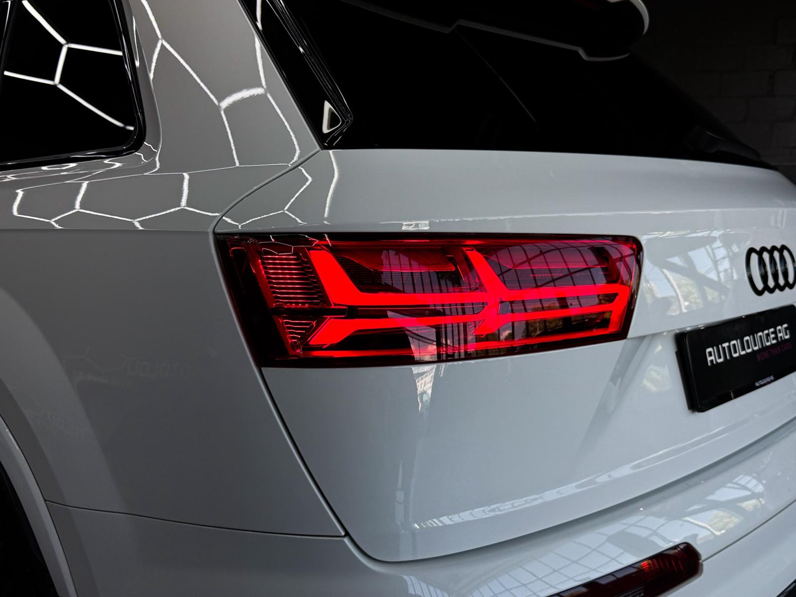 AUDI SQ7 4.0 TDI quattro tiptronic-image-6