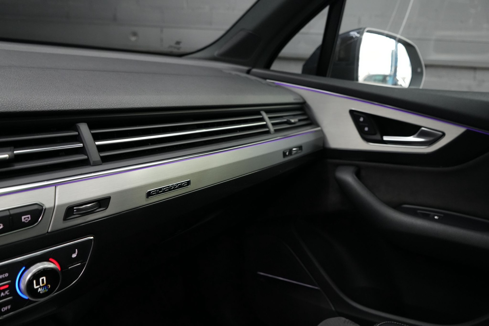 AUDI SQ7 4.0 TDI quattro tiptronic-image-22