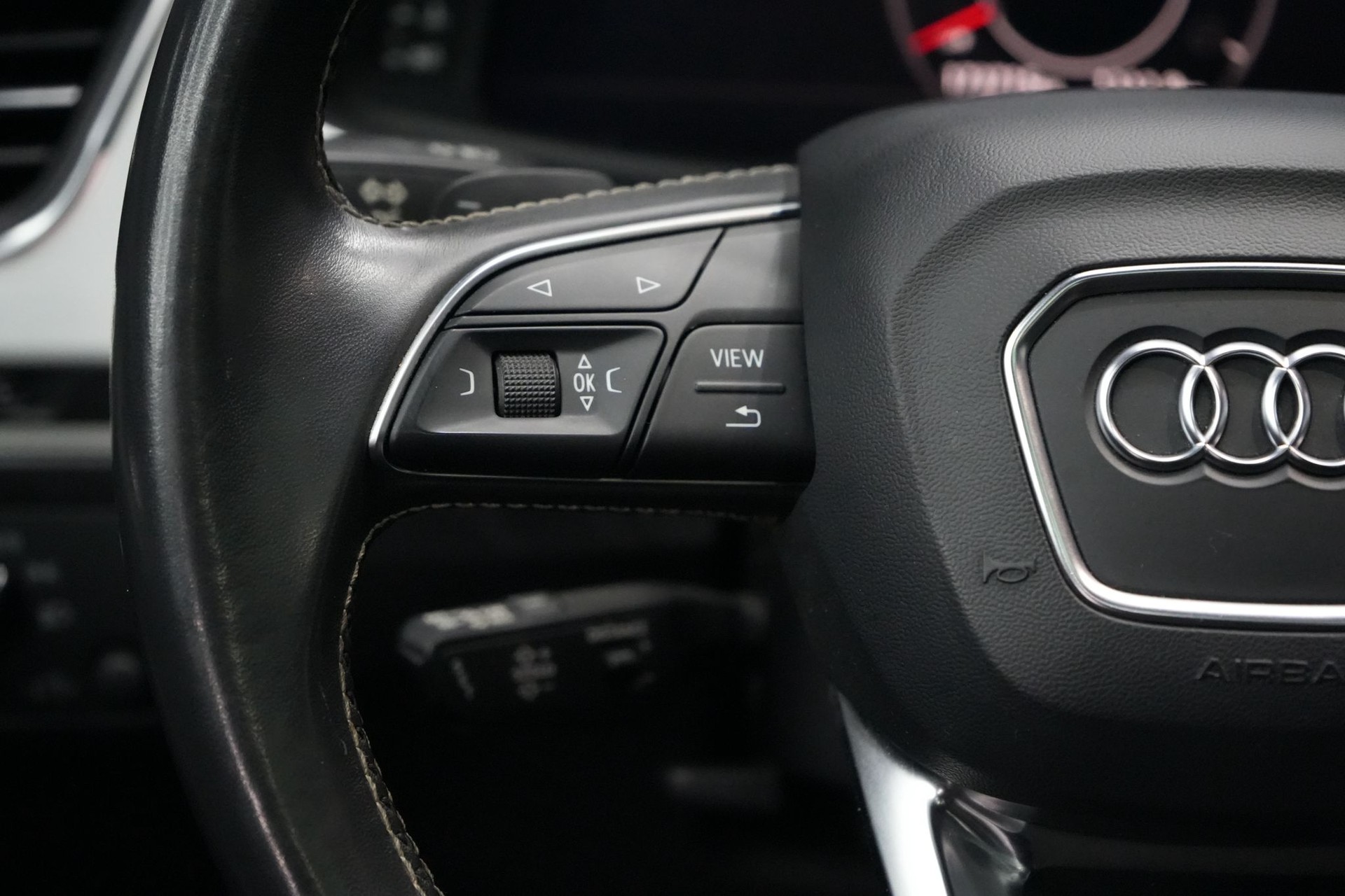 AUDI SQ7 4.0 TDI quattro tiptronic-image-15