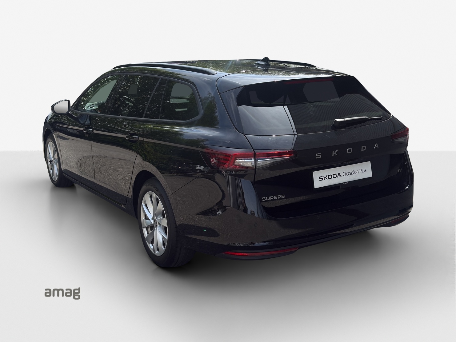 SKODA Superb Combi 1.5 TSI PHEV Selection DSG-image-2