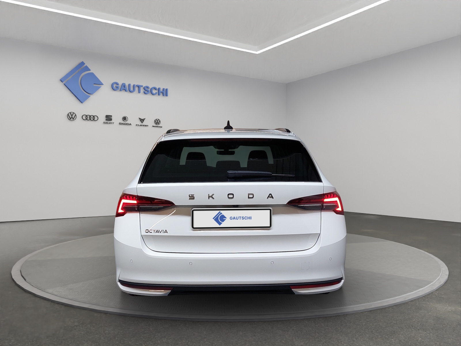 SKODA Octavia Combi 2.0 TDI DSG Selection-image-3