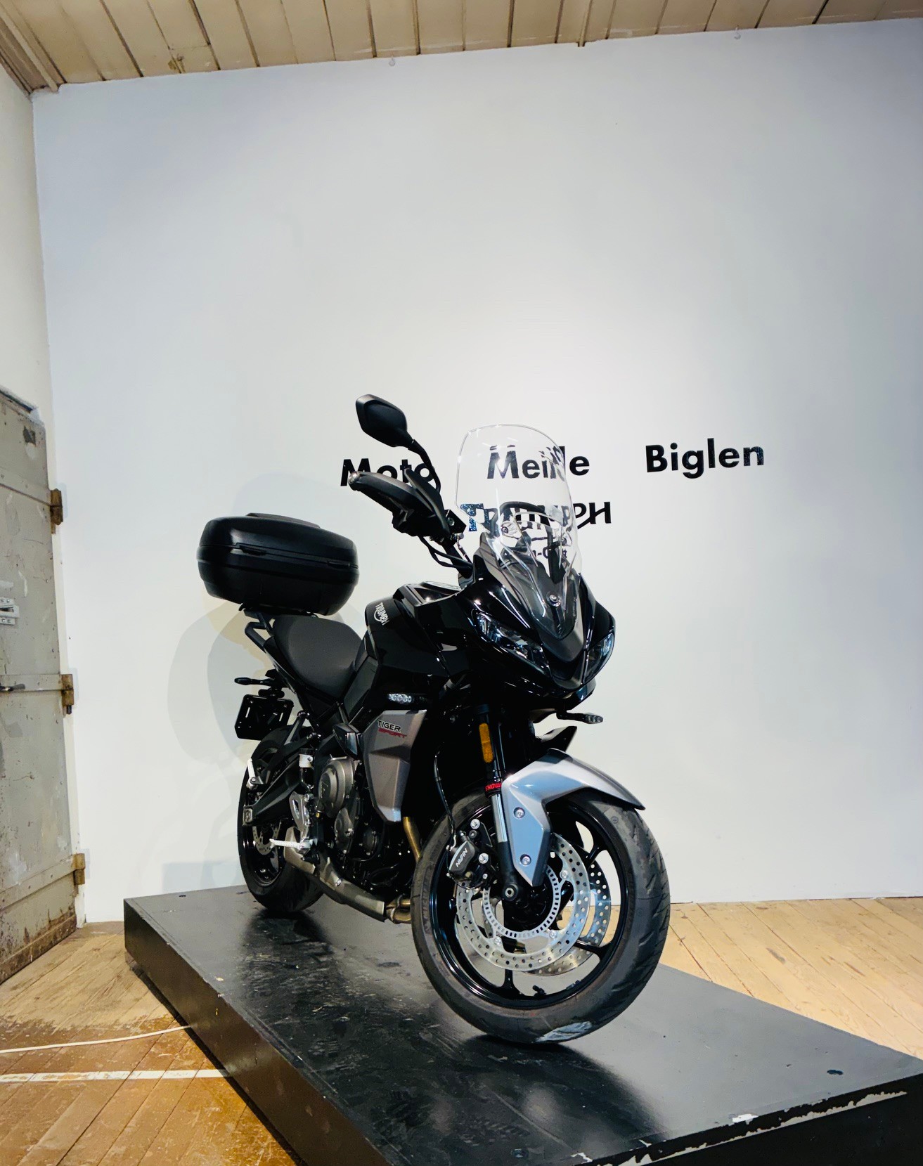 TRIUMPH Trident 660
