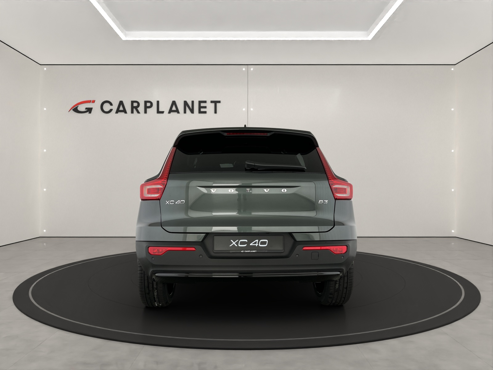 VOLVO XC40 2.0 B3 MH Plus Dark-image-4