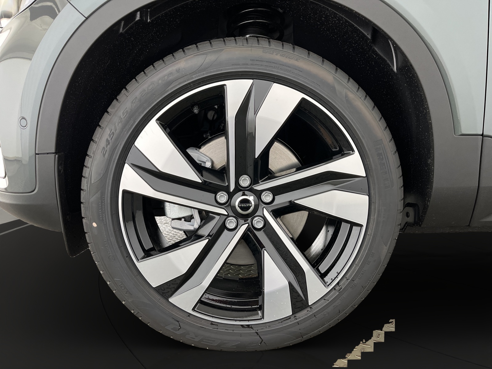 VOLVO XC40 2.0 B3 MH Plus Dark-image-5