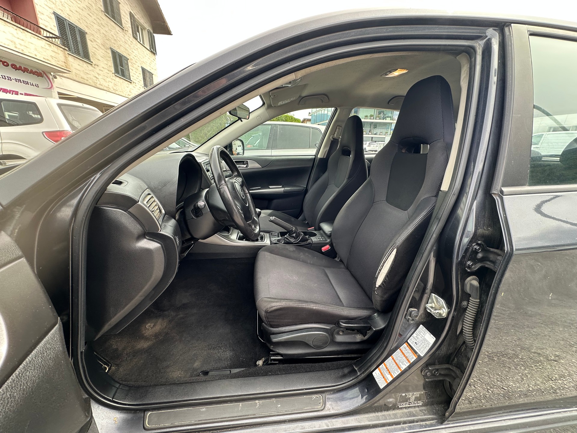 SUBARU Impreza 2.0D Limited S-image-8