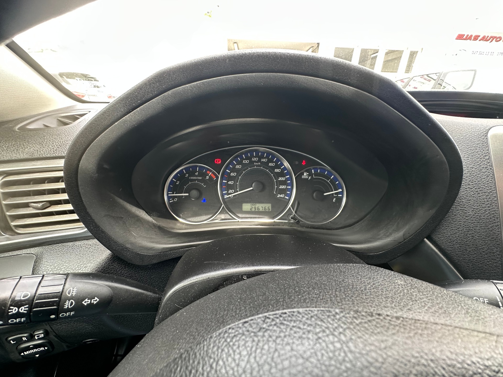 SUBARU Impreza 2.0D Limited S-image-12