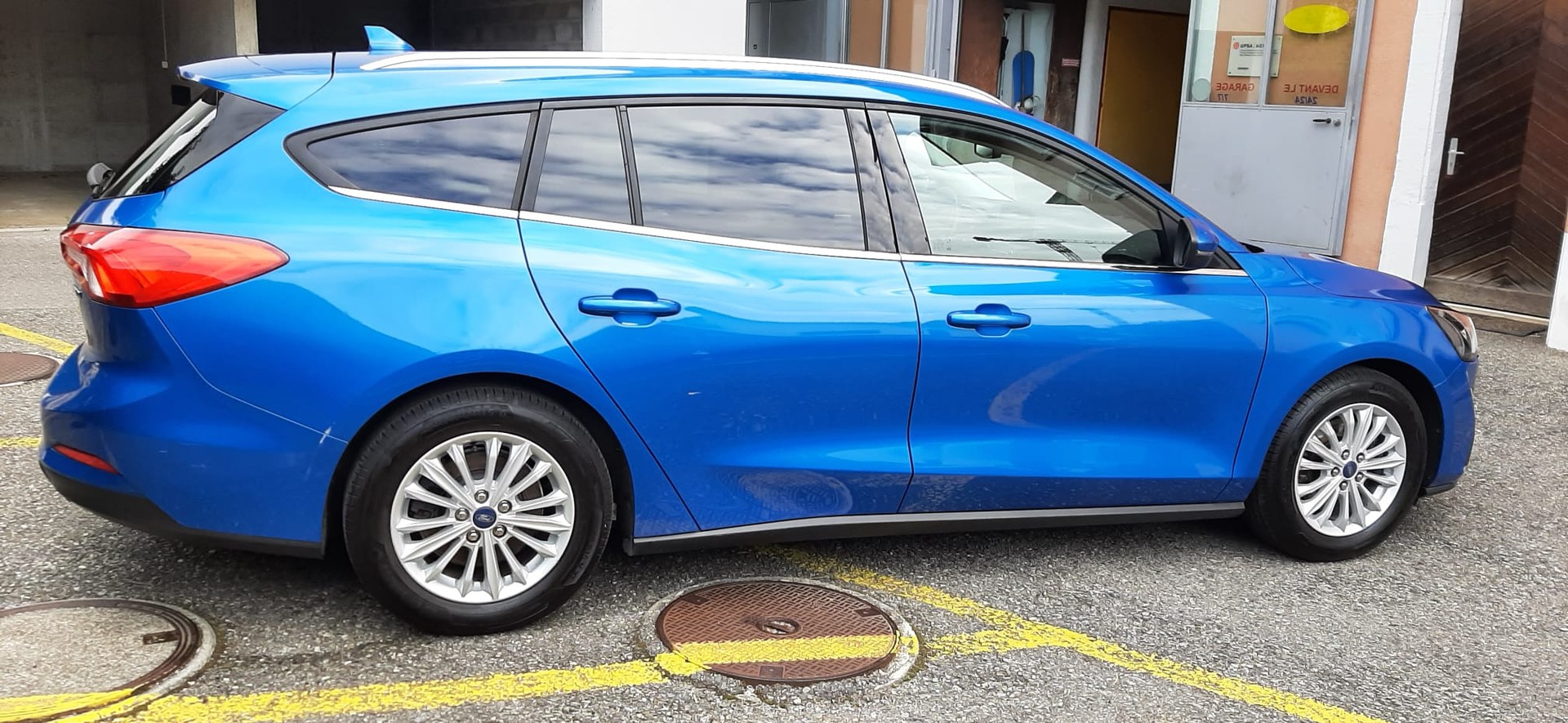 FORD Focus 1.0 mHEV ST Line X-image-1