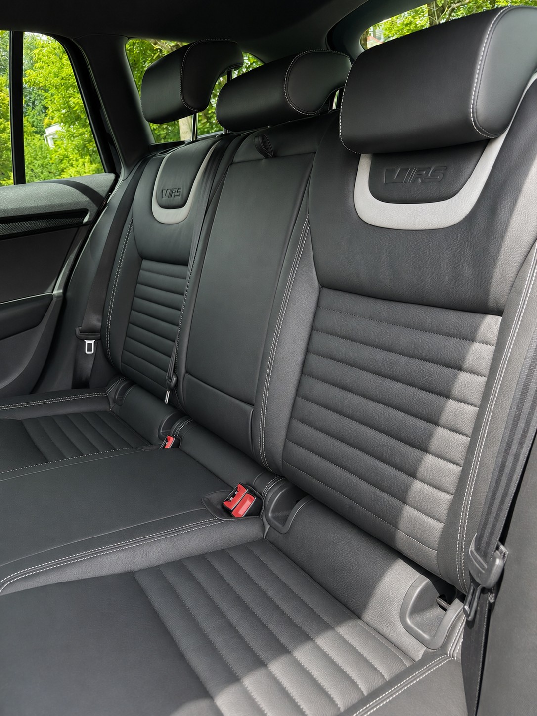 SKODA 2.0 TSI RS-image-4