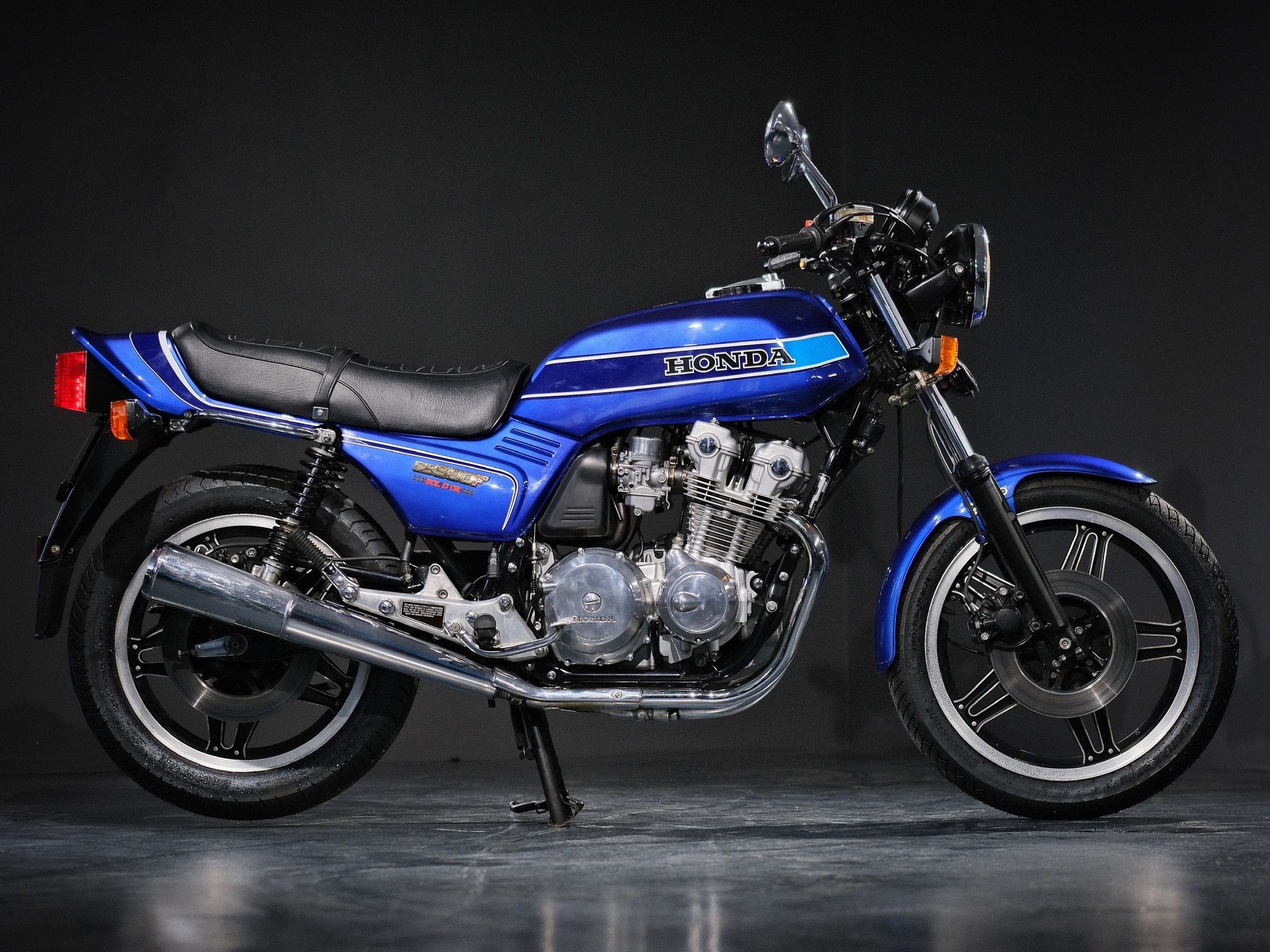 HONDA F BOL D`OR-showroom-element-1
