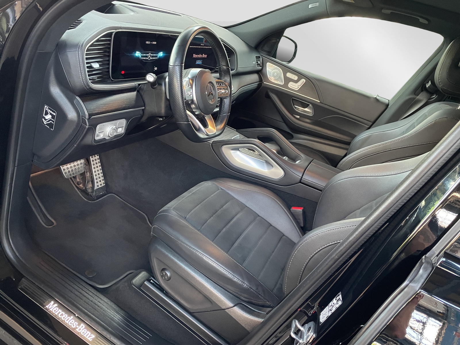 MERCEDES-BENZ GLE 300 d AMG Line 4matic-image-6