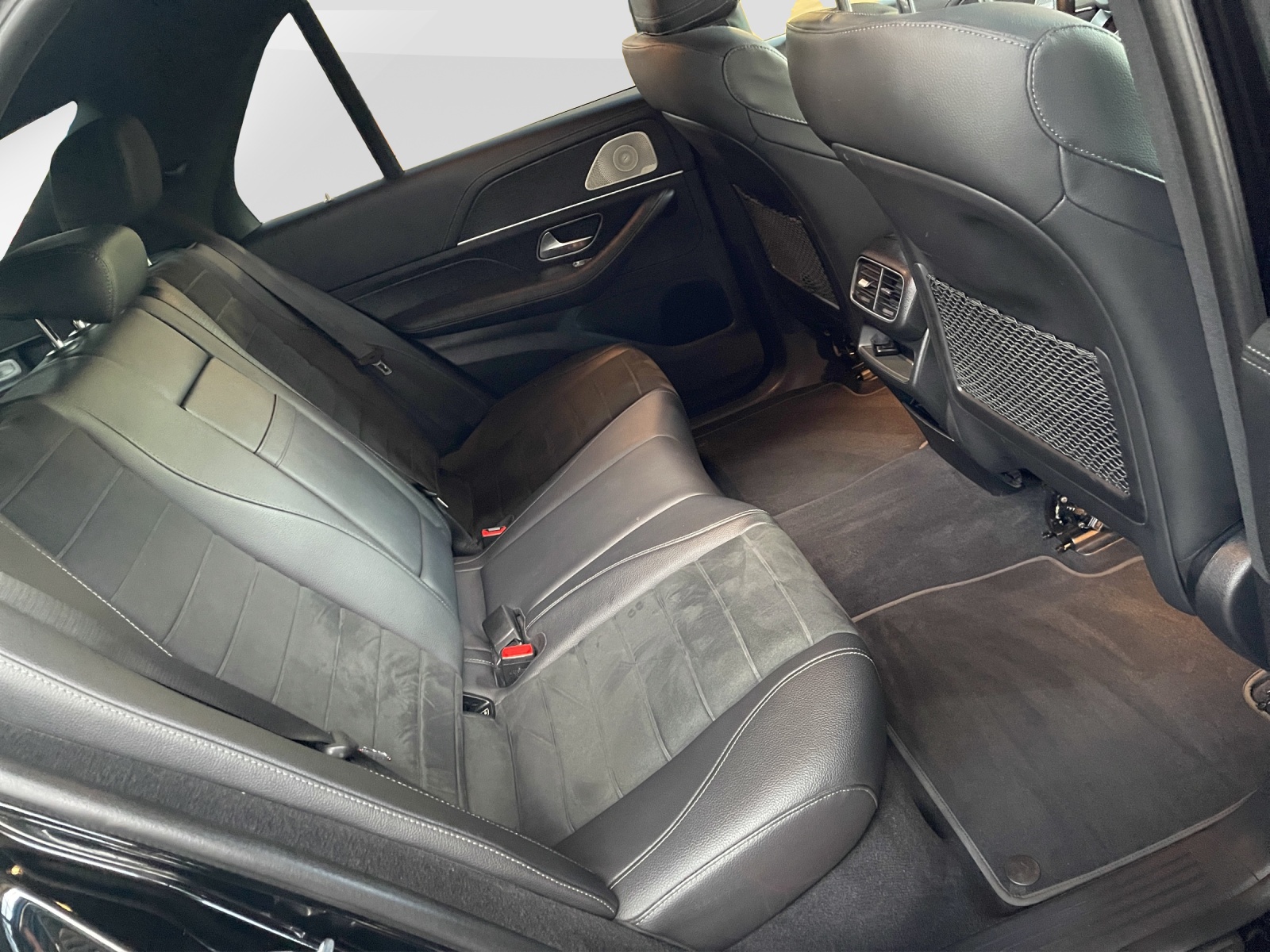 MERCEDES-BENZ GLE 300 d AMG Line 4matic-image-9