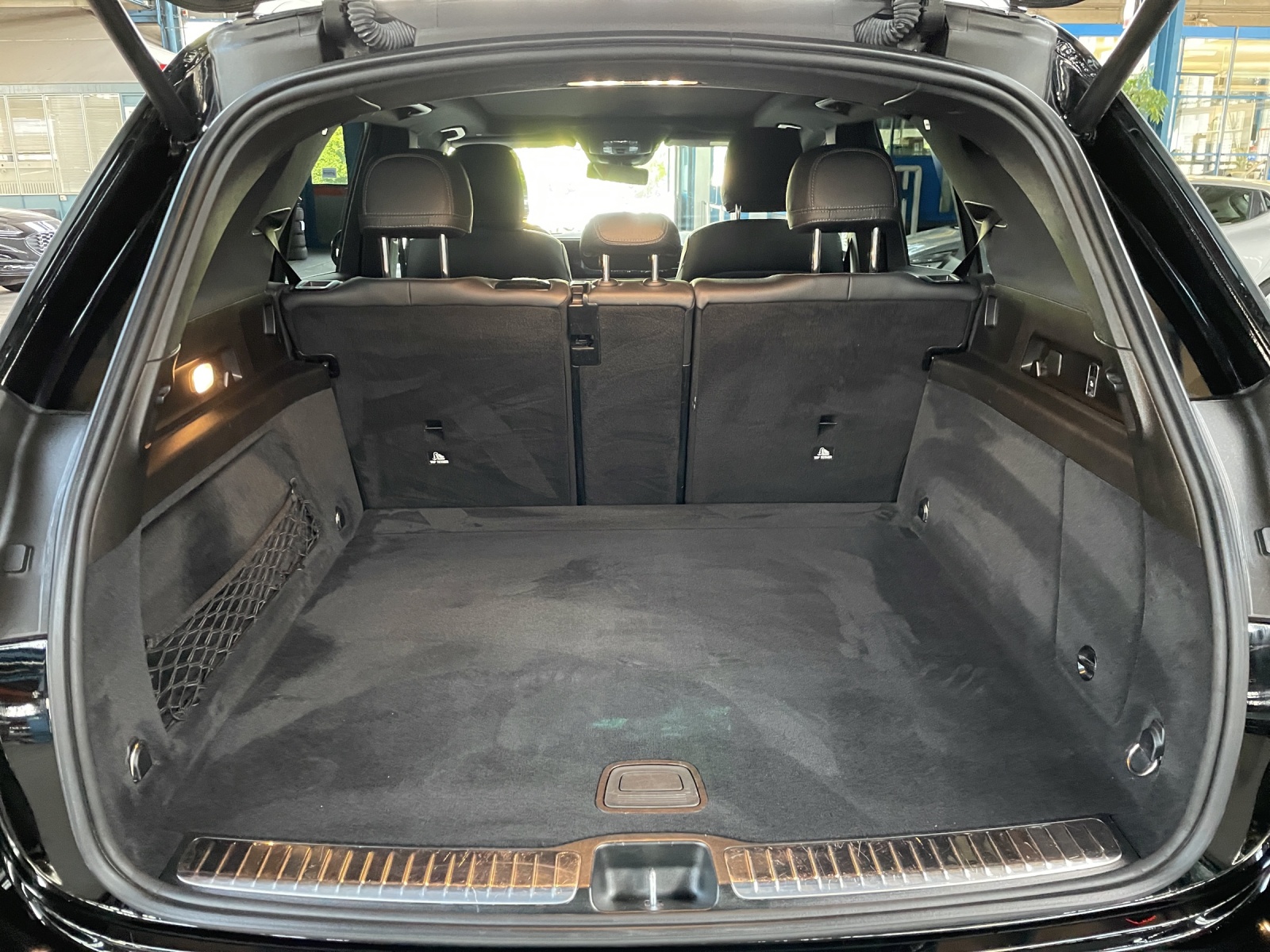 MERCEDES-BENZ GLE 300 d AMG Line 4matic-image-10
